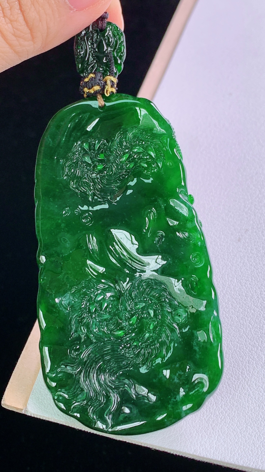 ️墨翠龙/凤 色泽浓郁，雕工精湛，霸气，无裂 尺寸:70.9-37.8-12.7mm 4