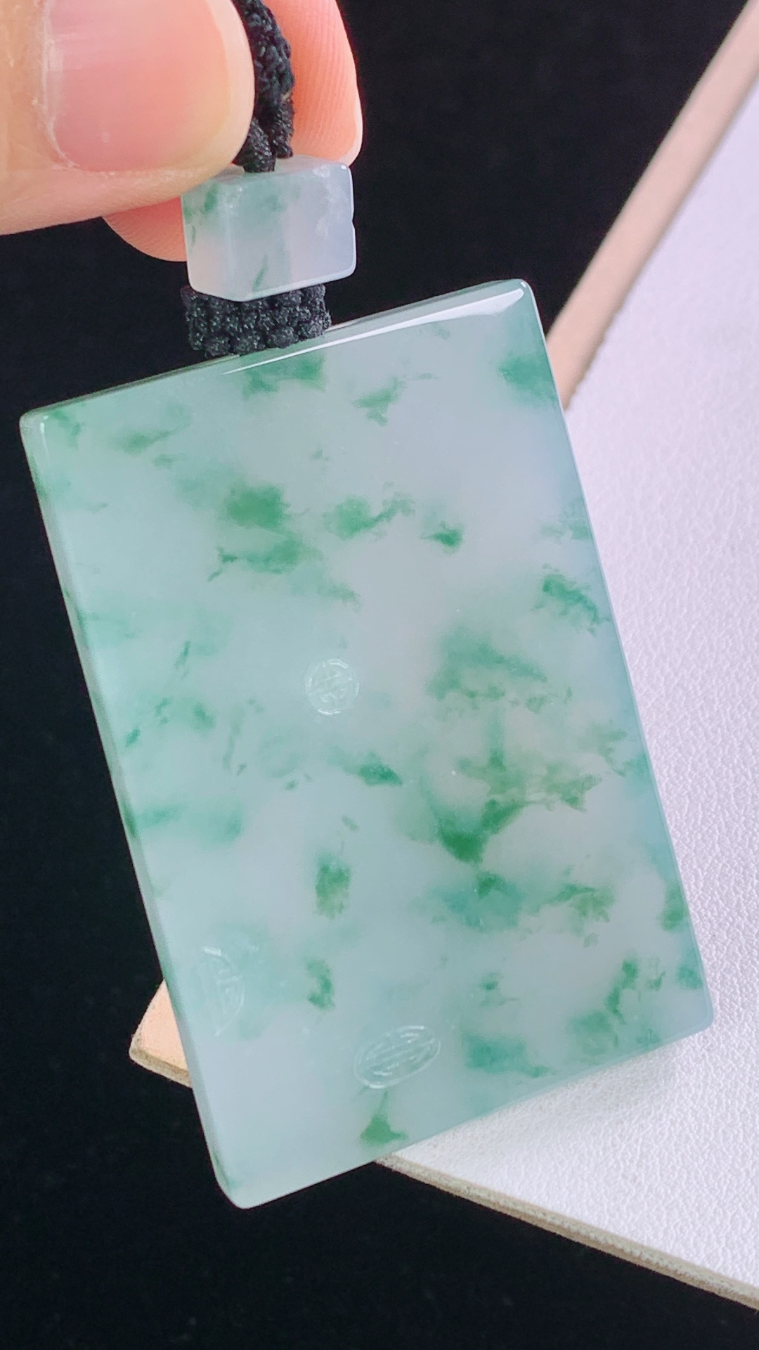 ️冰飘花无事牌 花色灵动，底子细腻，无裂，尺寸:53.0-35.6-5.6mm 4