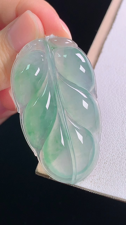 ️冰飘花叶子，无裂，尺寸:47.0-27.0-5.4mm 3
