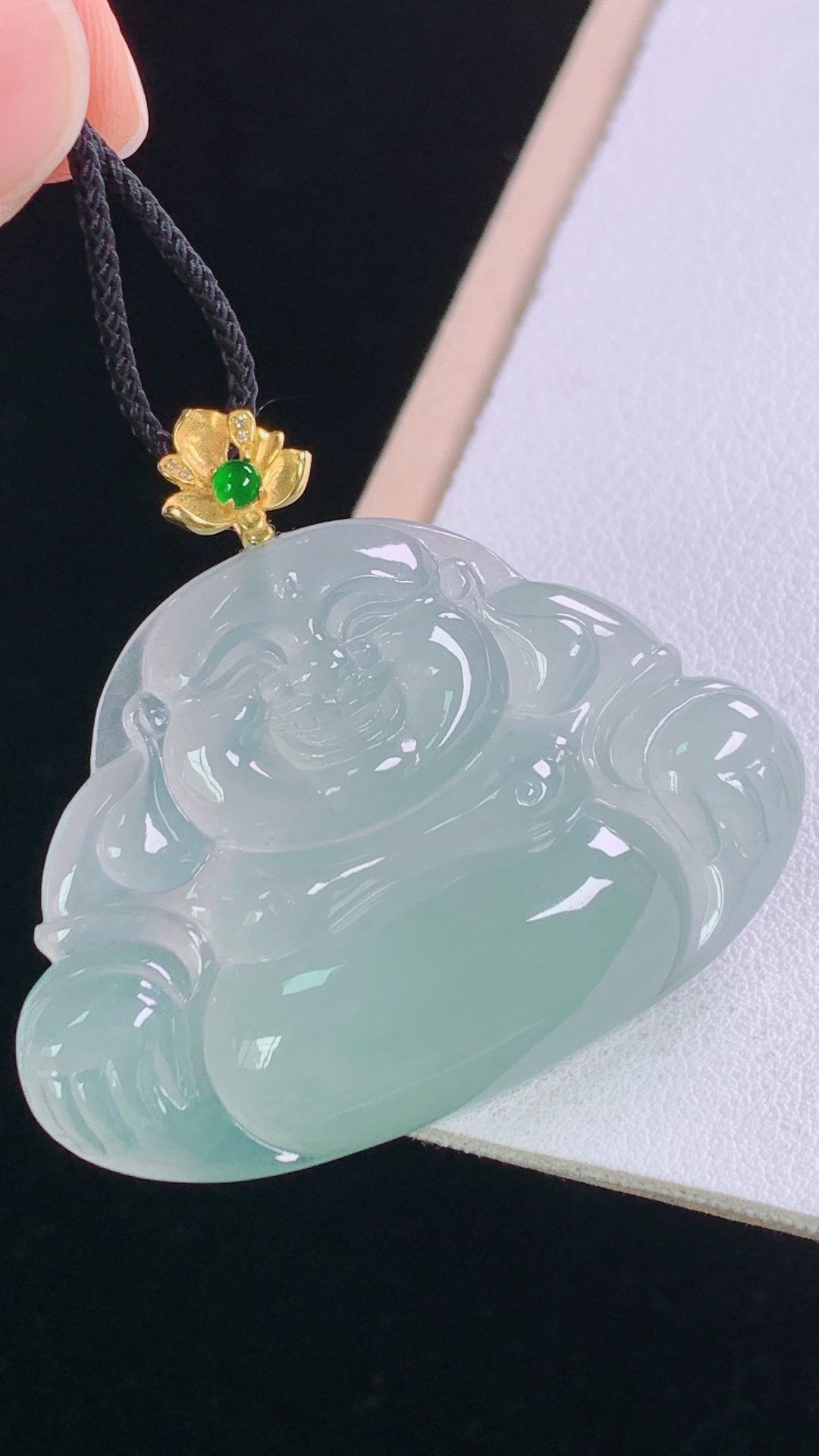 ️冰种佛公吊坠，一刀切，18K真金伴钻 冰润荧光，胶感十足，无裂，尺寸:38.2-30.0-42.