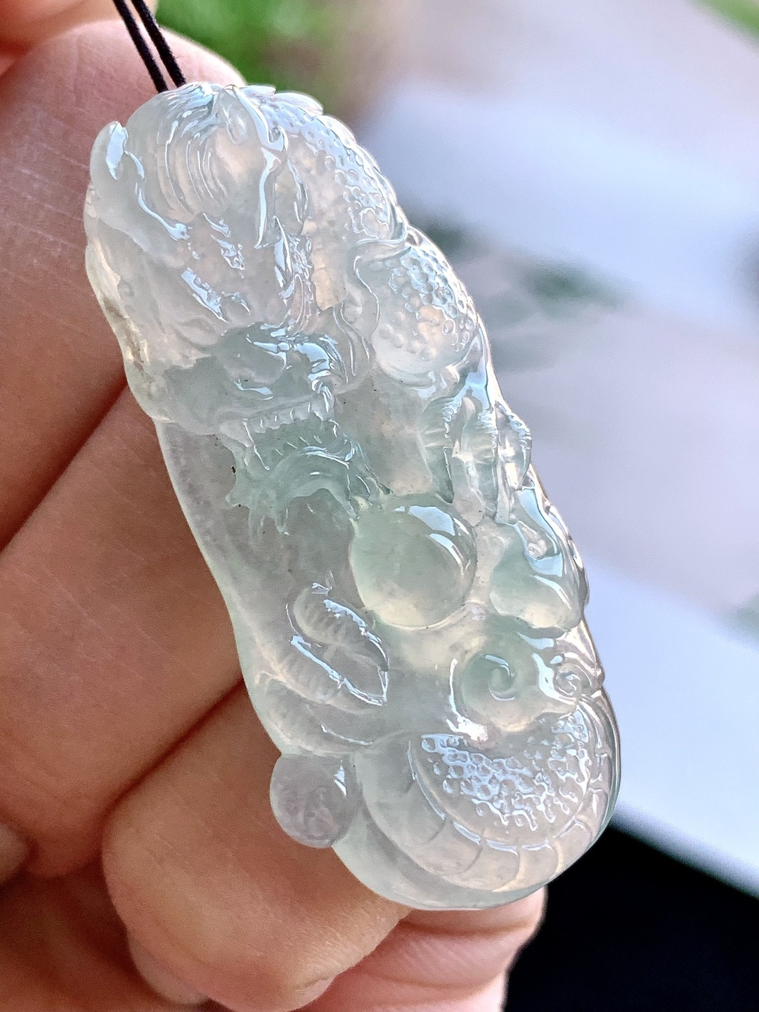 【裸石】️冰晴水龙牌吊坠 【说明】缅甸 性比高 厚装 【尺寸】46-19-8 【重量】14.5克