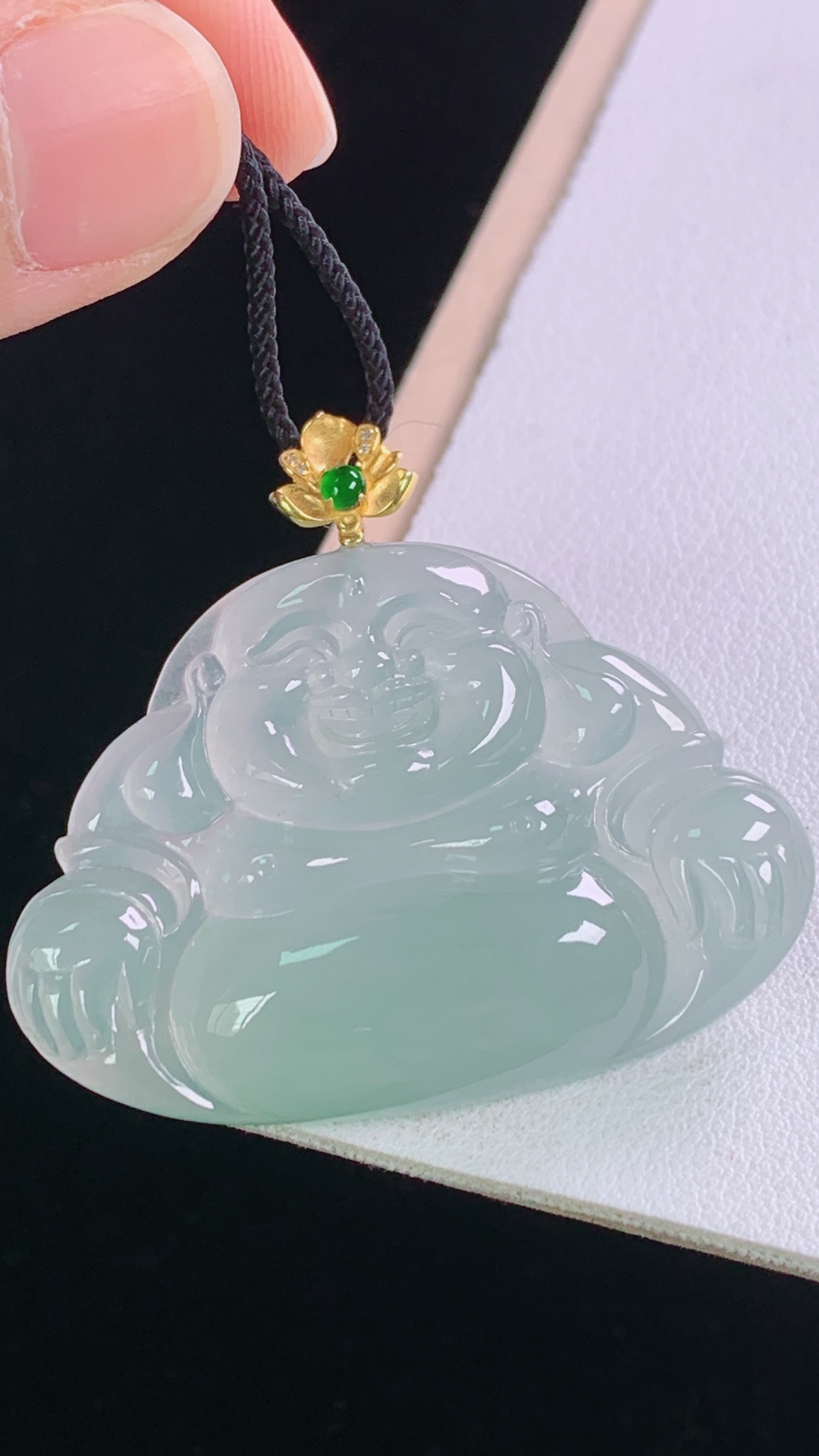 ️冰种佛公吊坠，一刀切，18K真金伴钻 冰润荧光，胶感十足，无裂，尺寸:38.2-30.0-42.9-6.8mm 4
