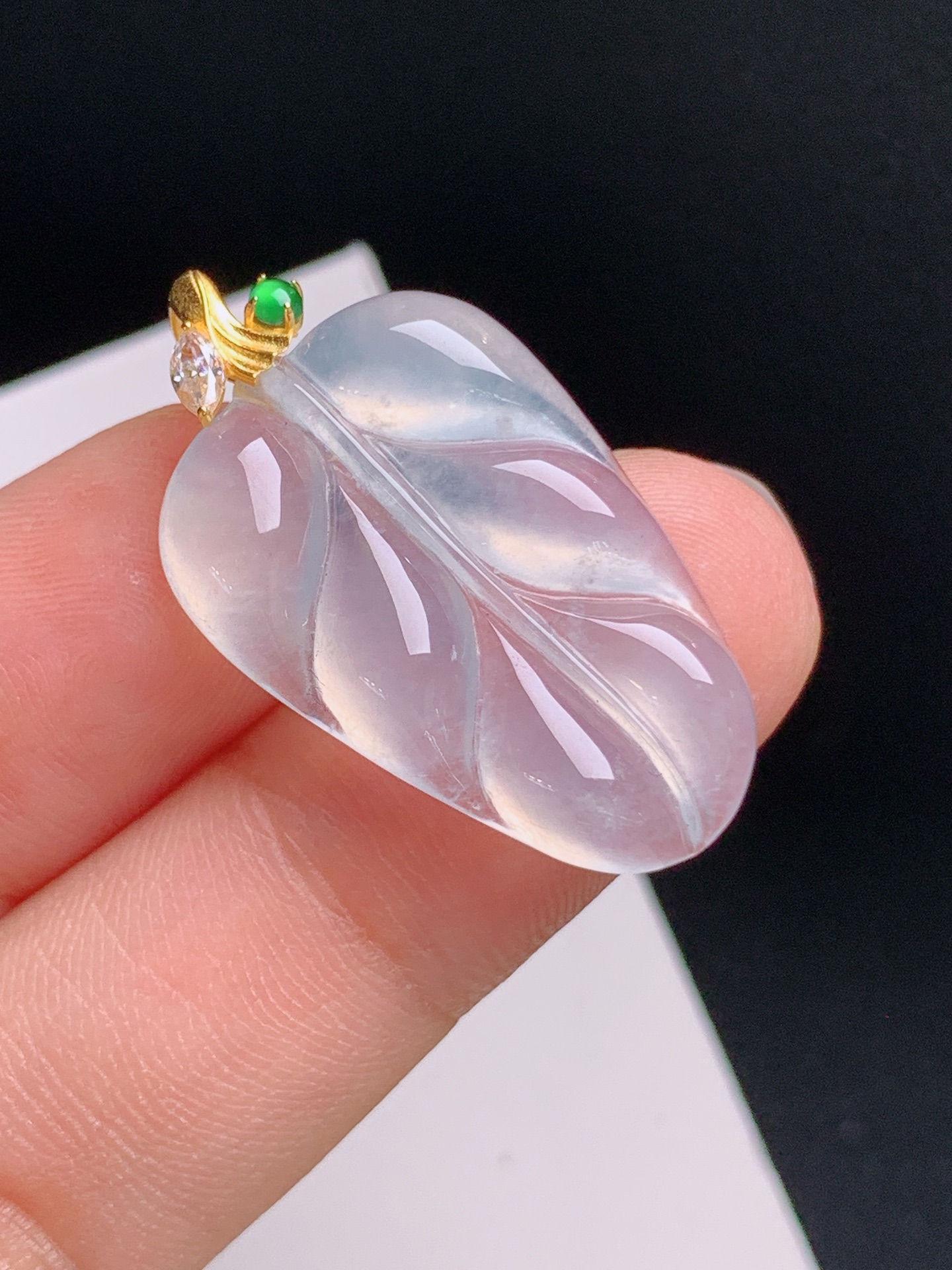 ️ 冰种树叶吊坠，通透莹润，线条流畅 081004