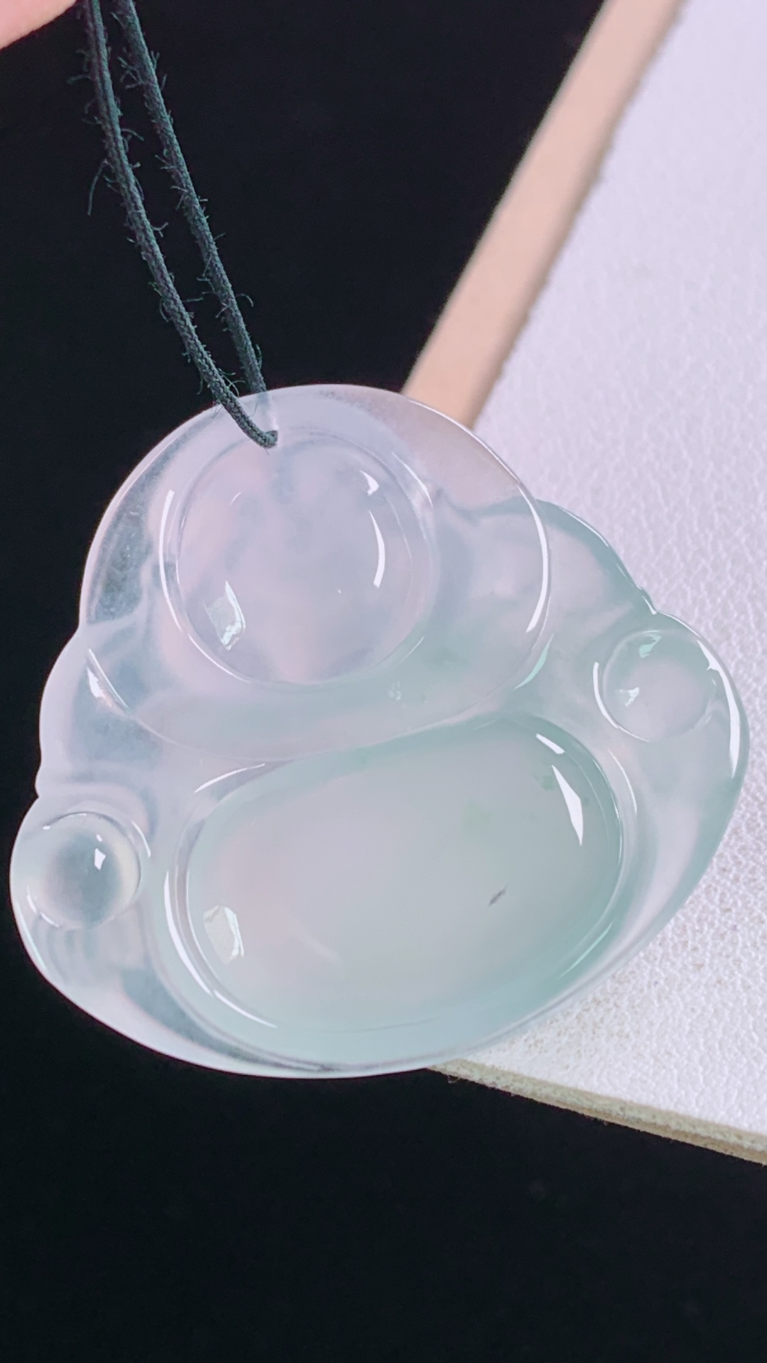️高品质 冰种佛公 种水，冰透起光，无裂，尺寸:27.9-30.6-5.3mm 4