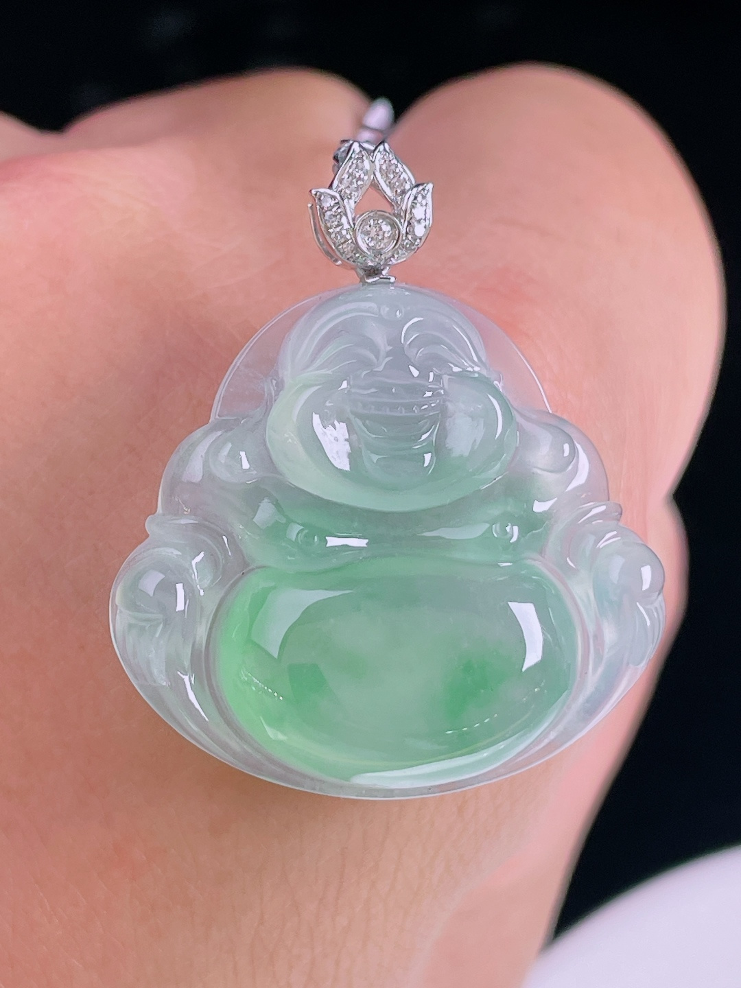 冰绿佛公，18k镶嵌，老种起光，细底通透，尺寸：33.3裸石25.8/28.3/6.3mm1006