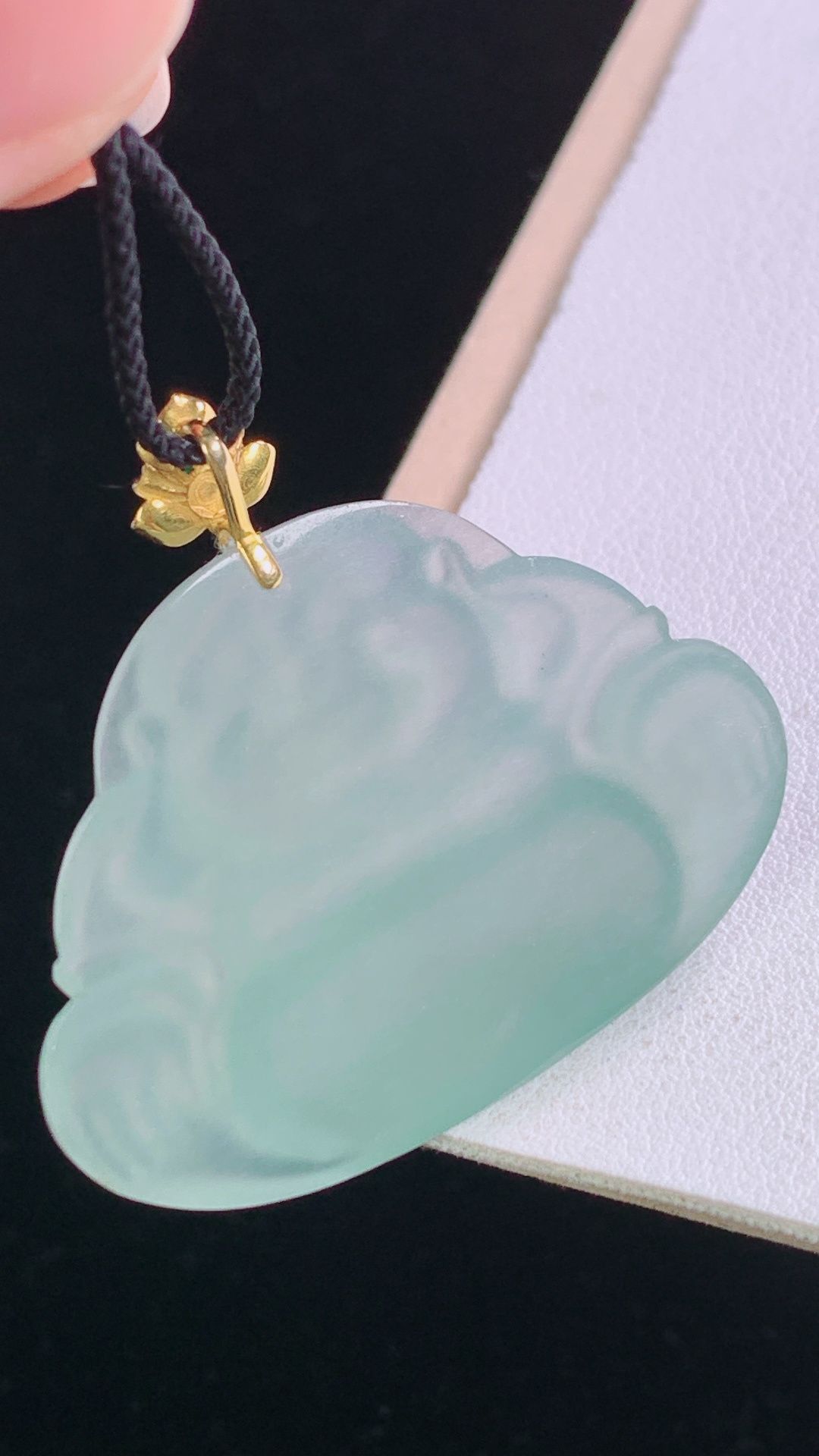 ️冰种佛公吊坠，一刀切，18K真金伴钻 冰润荧光，胶感十足，无裂，尺寸:38.2-30.0-42.9-6.8mm 4