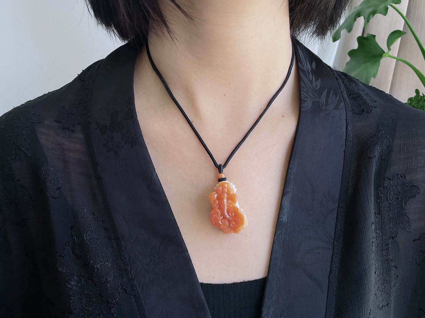【裸石】冰红翡貔貅吊坠【说明】缅甸 无裂 性比高 超厚【尺寸】39-23.1-15.7【重量】29.1克