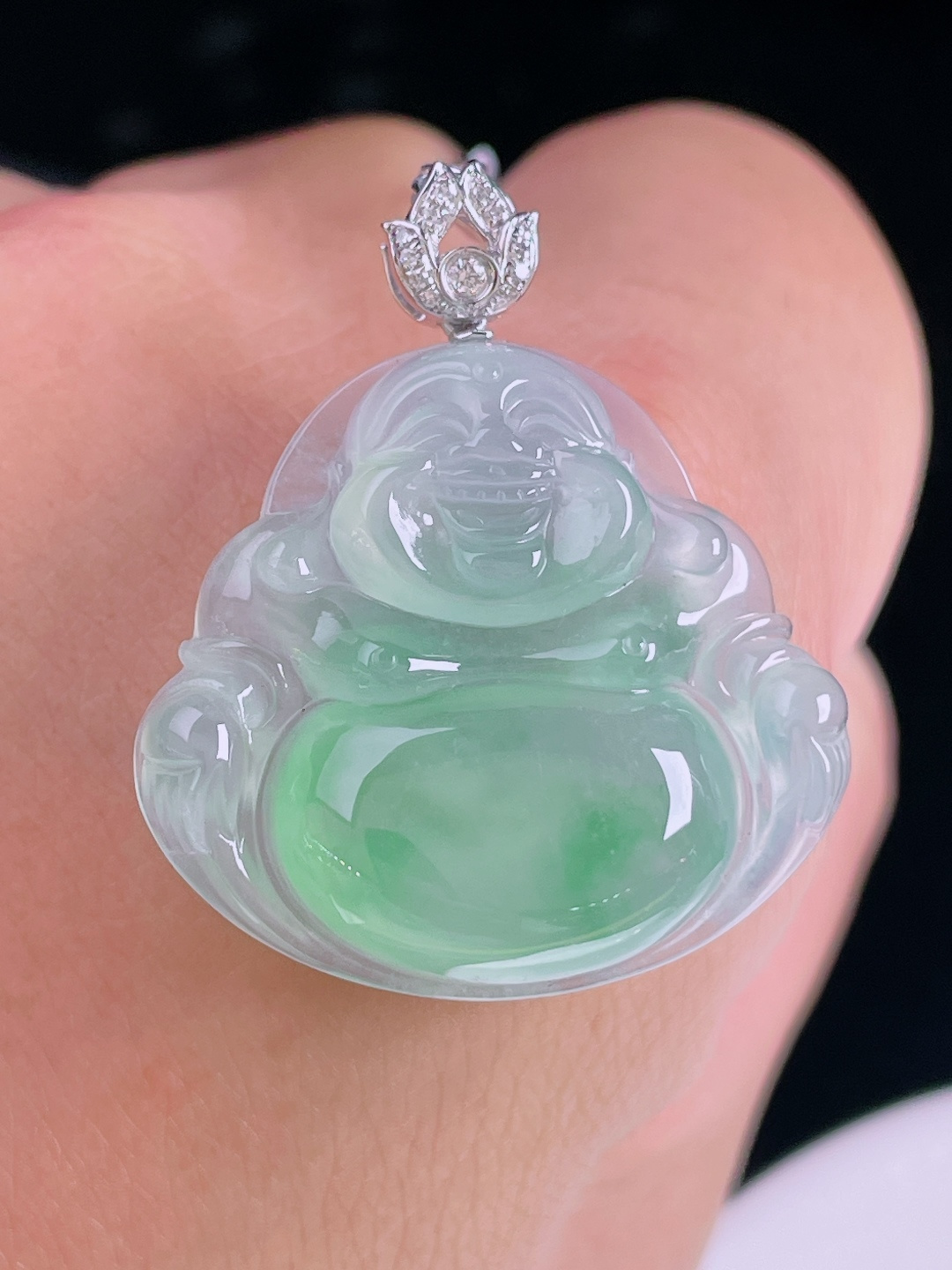 冰绿佛公，18k镶嵌，老种起光，细底通透，尺寸：33.3裸石25.8/28.3/6.3mm1006