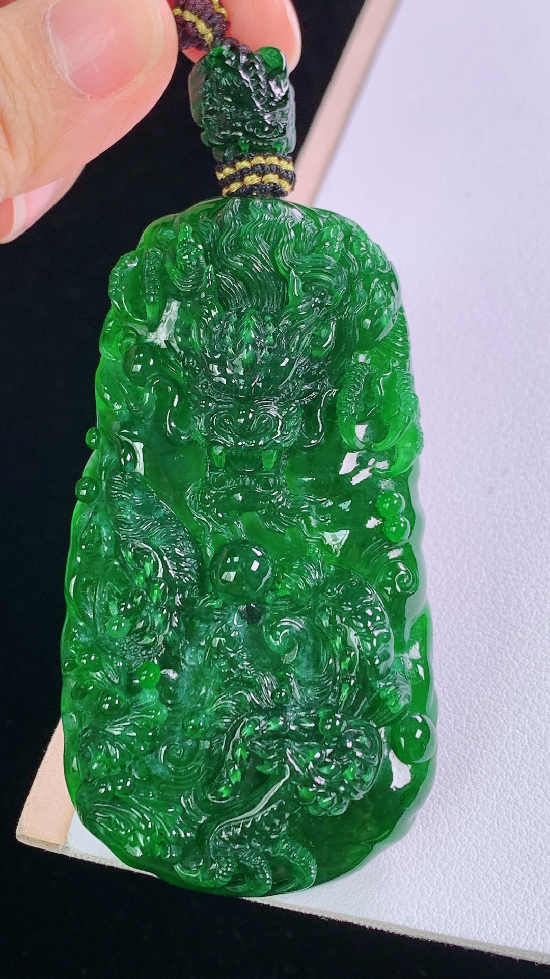 ️墨翠龙/凤 色泽浓郁，雕工精湛，霸气，无裂 尺寸:70.9-37.8-12.7mm 4