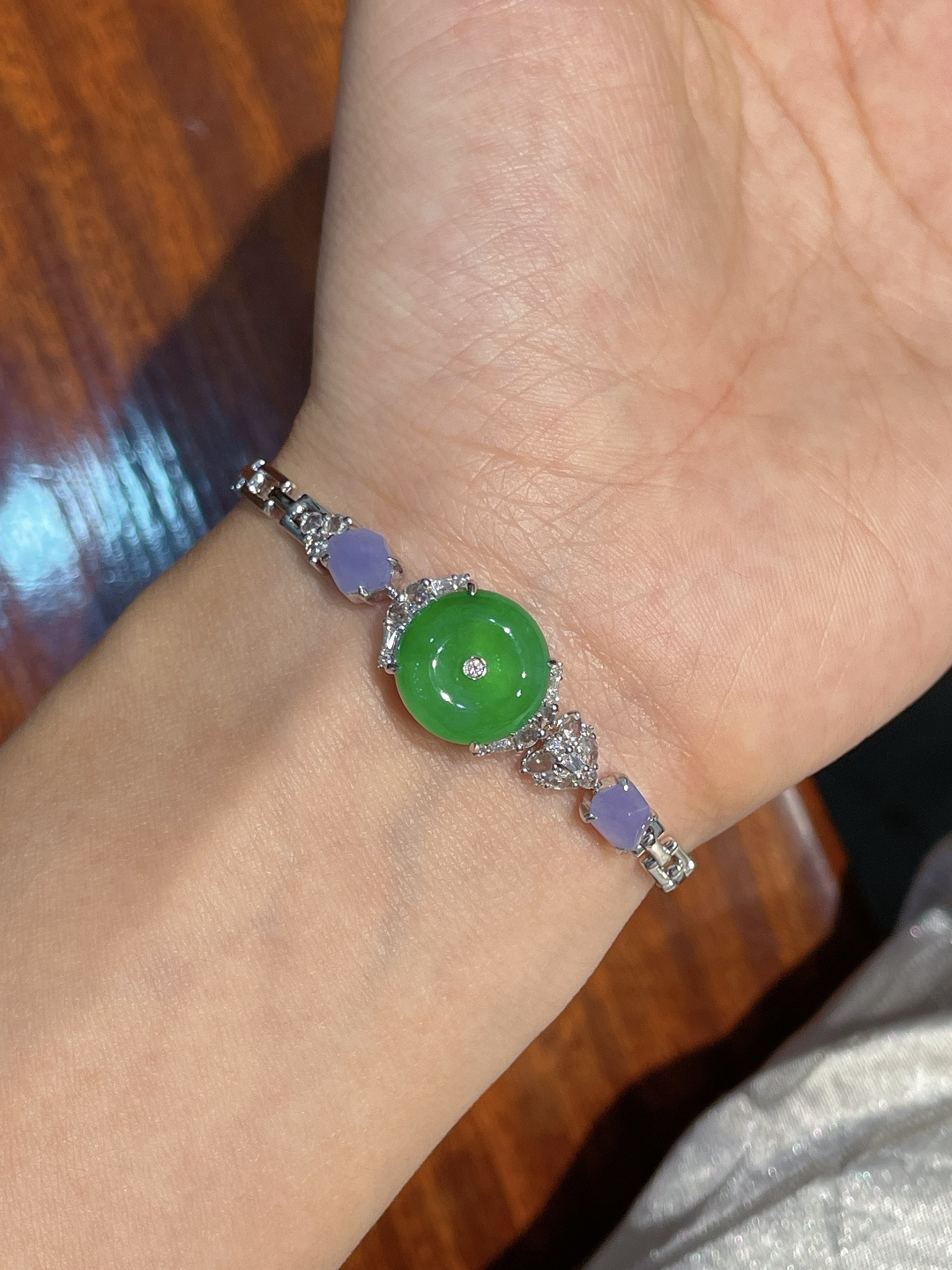 ️阳绿扣子手链， 18k金镶嵌，12.4-3.1