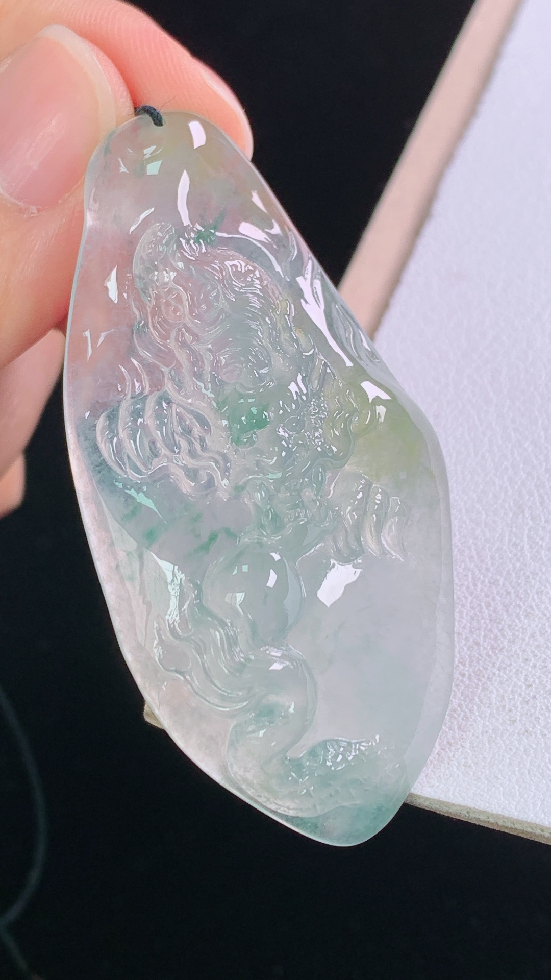 ️冰黄飘花龙/凤，花色灵动，清透细腻，霸气，无裂，尺寸:54.8-26.5-9.5mm 4