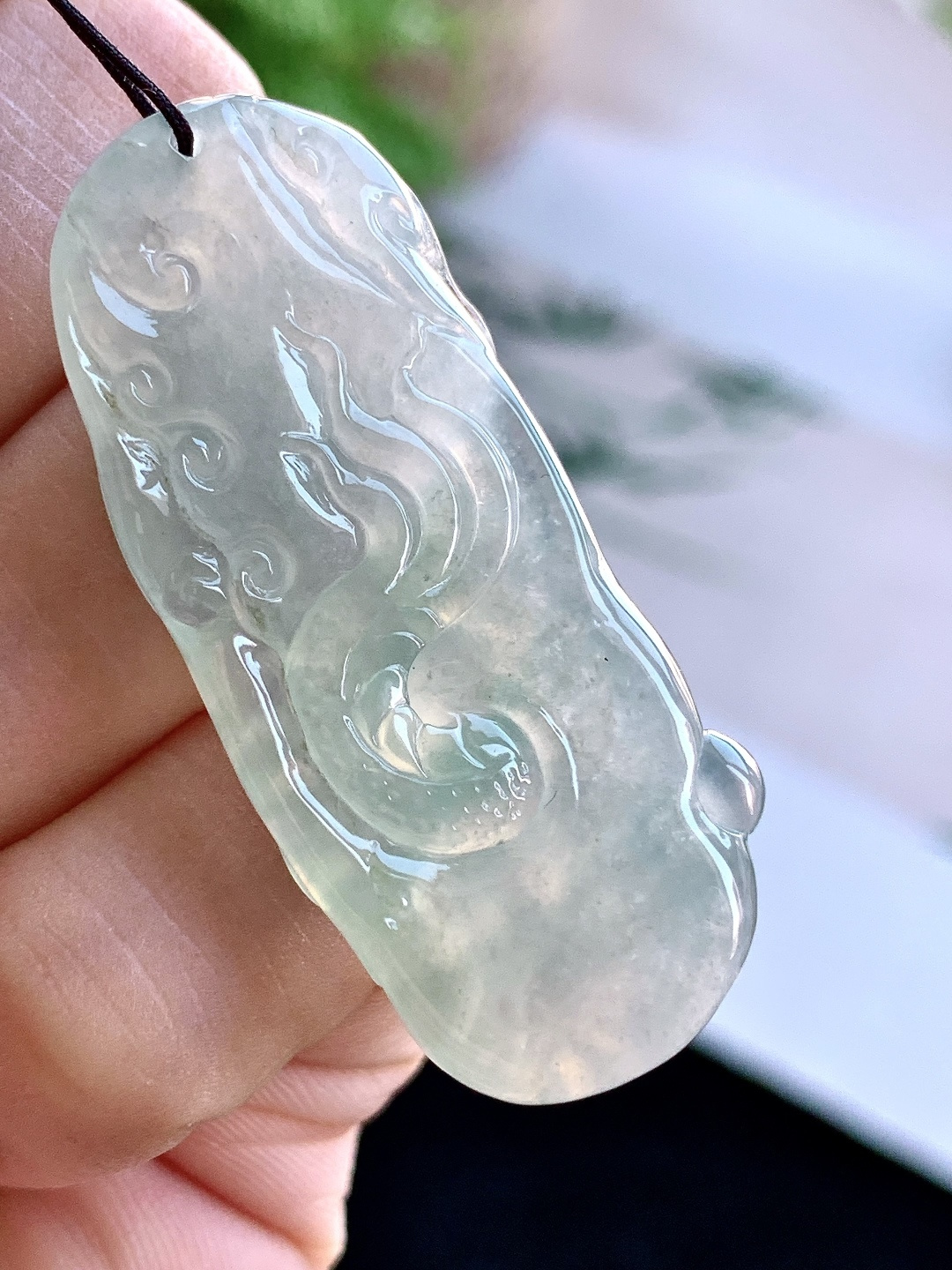 【裸石】️冰晴水龙牌吊坠 【说明】缅甸 性比高 厚装 【尺寸】46-19-8 【重量】14.5克
