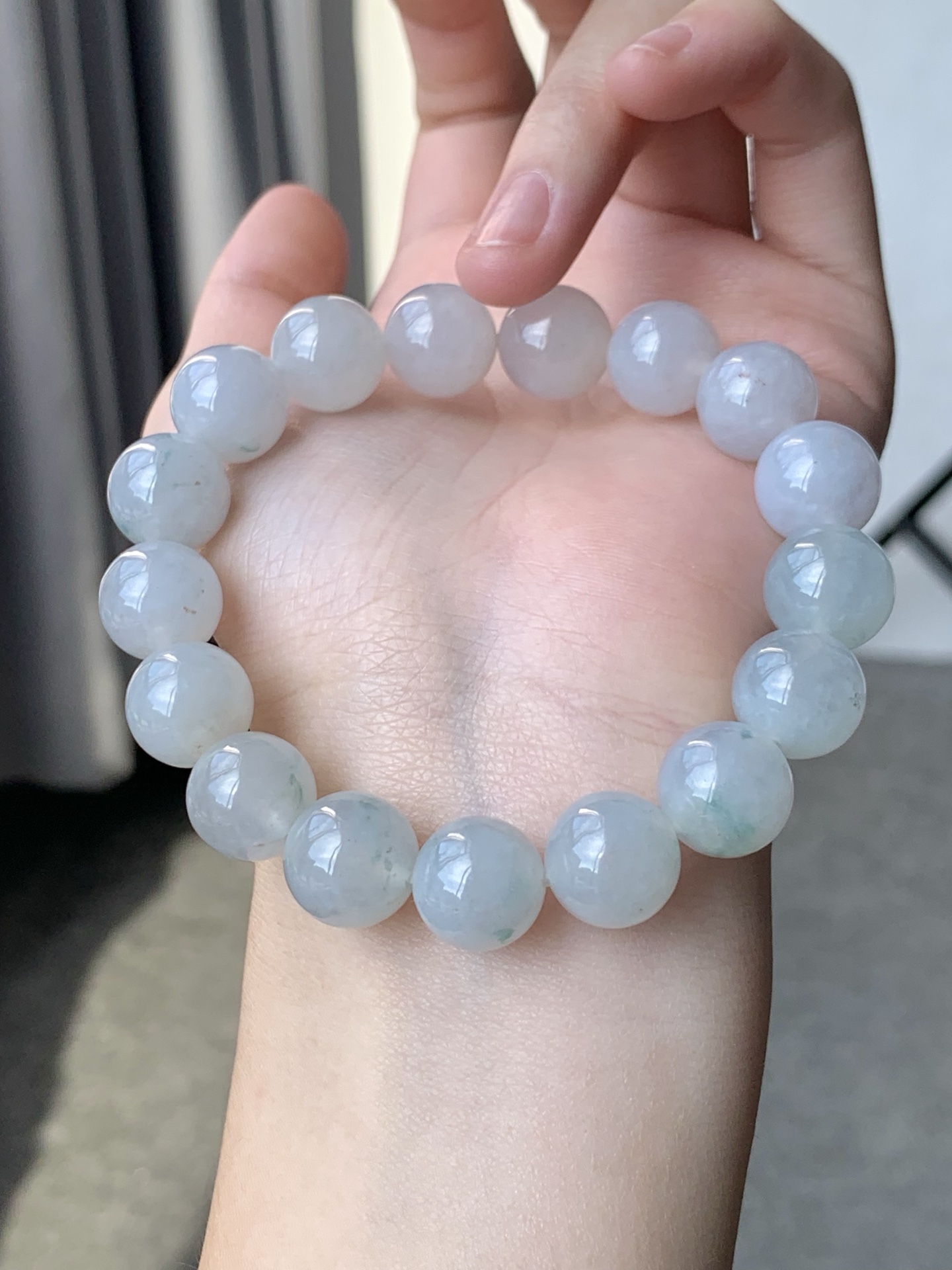 一口 没有折扣 飘花手链 色泽亮丽 胶润细腻 尺寸12【1005L1-418】