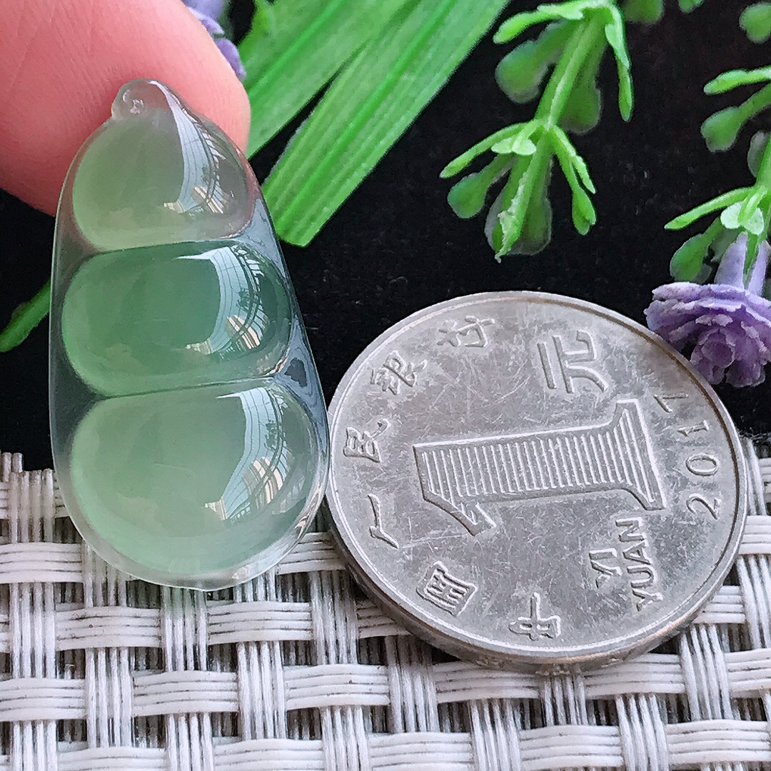 实拍A货翡翠29/15.4/4.3老坑冰种起胶冰晴绿四季豆吊坠翡翠玉牌挂件