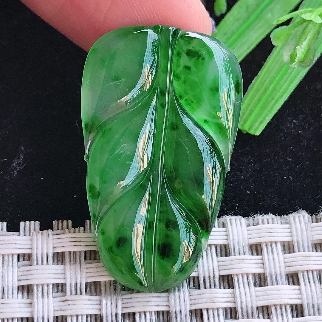 实拍A货翡翠33/20/4.2老坑冰胶满绿辣阳绿叶子镶嵌件吊坠翡翠玉牌挂件