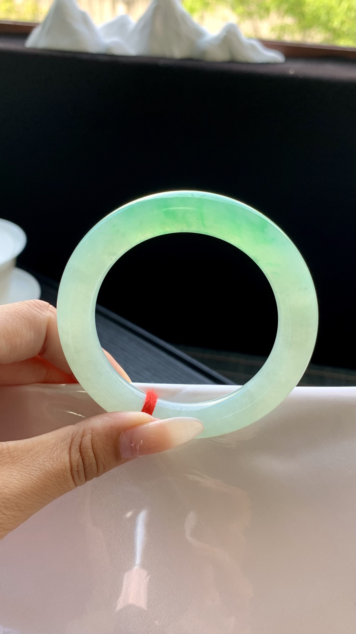 冰飘绿圆条手镯成品 J1008-2 尺寸：54-11-11