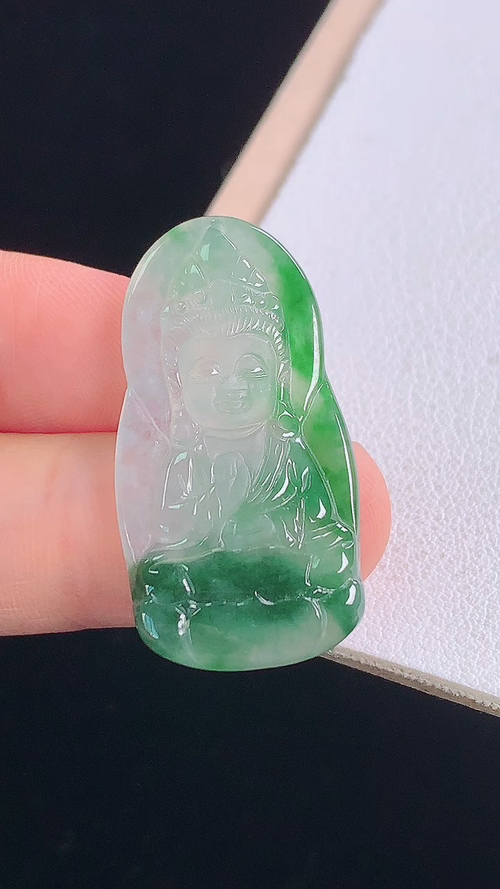 ️冰飘绿观音，无裂，尺寸:32.1-16.6-3.2mm 6