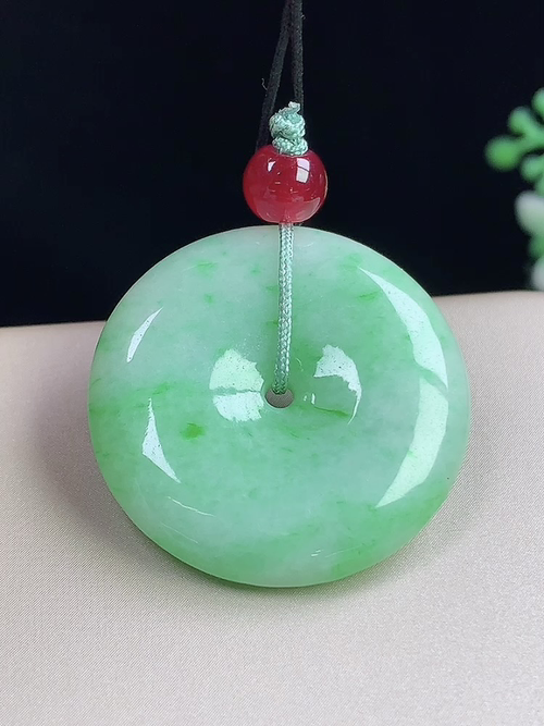飘绿平安扣，无裂，尺寸27.5-5.6mm，S08yja