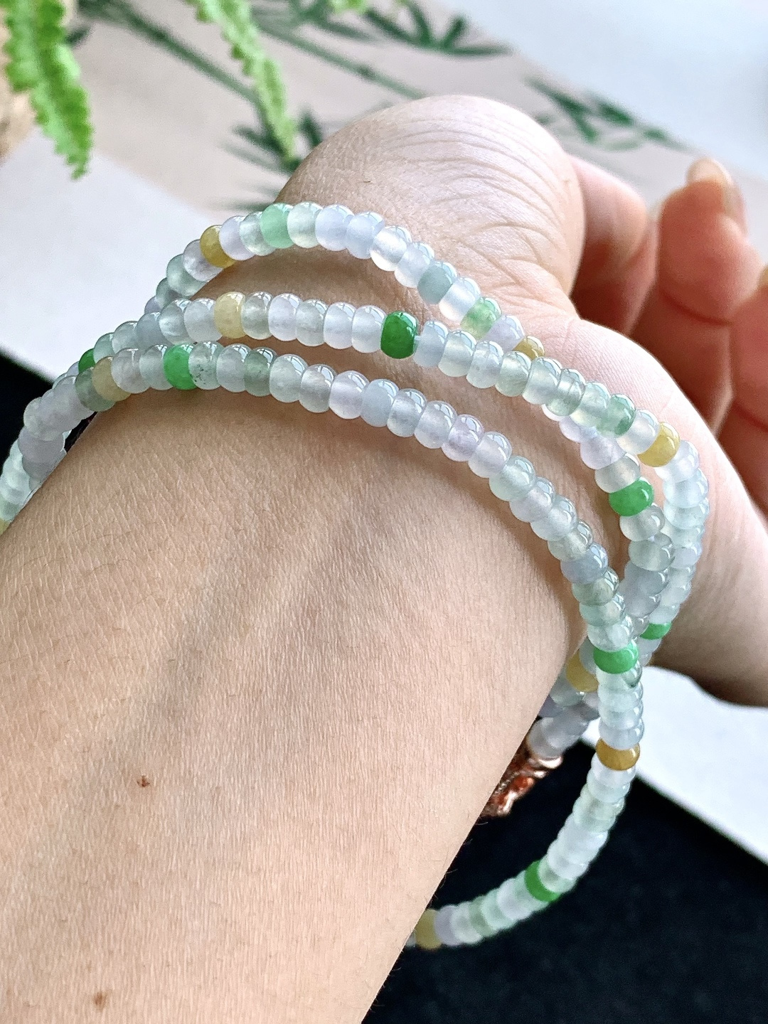 【珠子】️冰多宝珠链算盘珠珠链 【说明】缅甸 性比高 【尺寸】4.2-2.5，30cm 【重量】26克