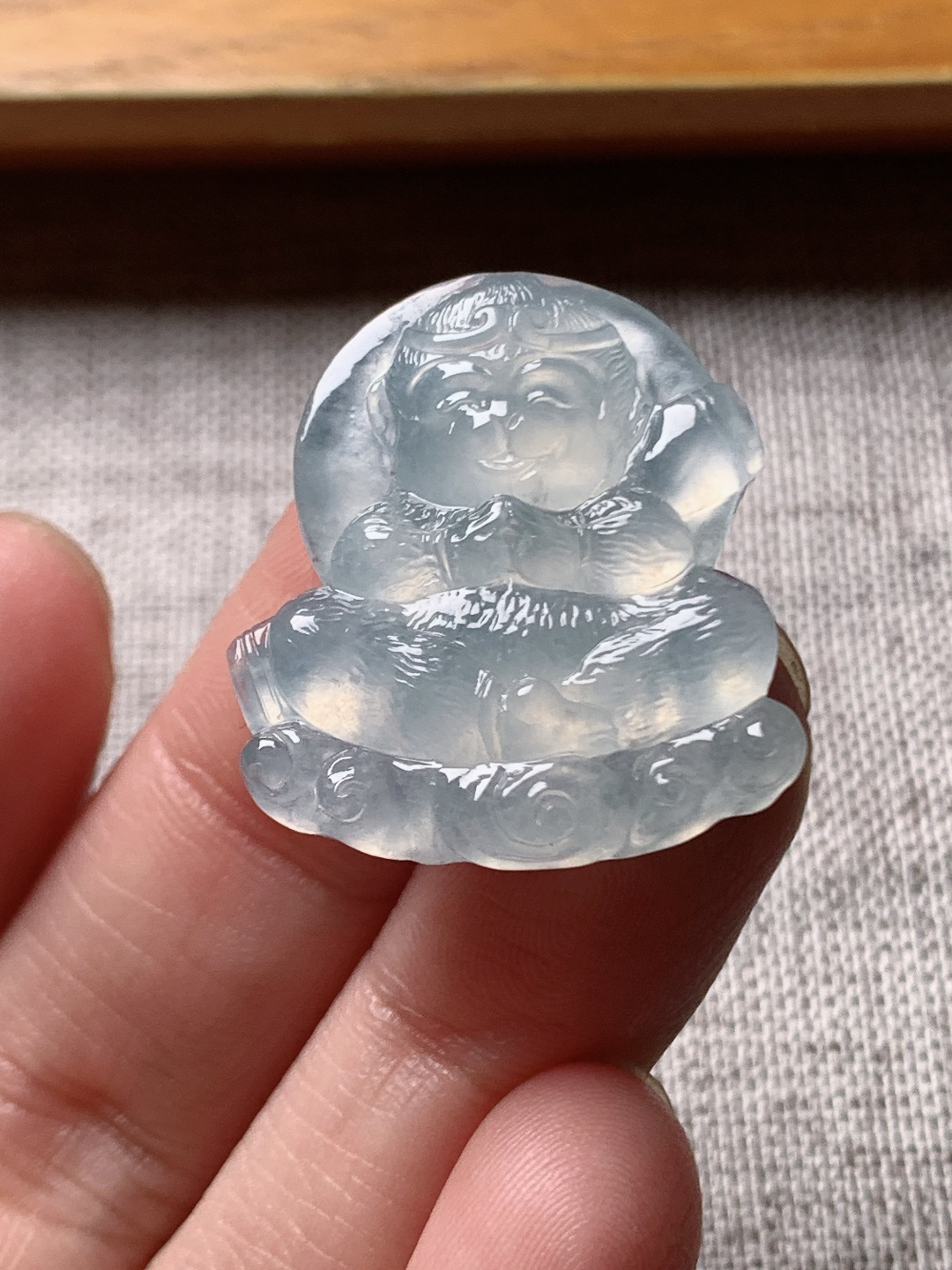 ️冰种齐天大圣，水润种老 1008 尺寸25*23.5*4