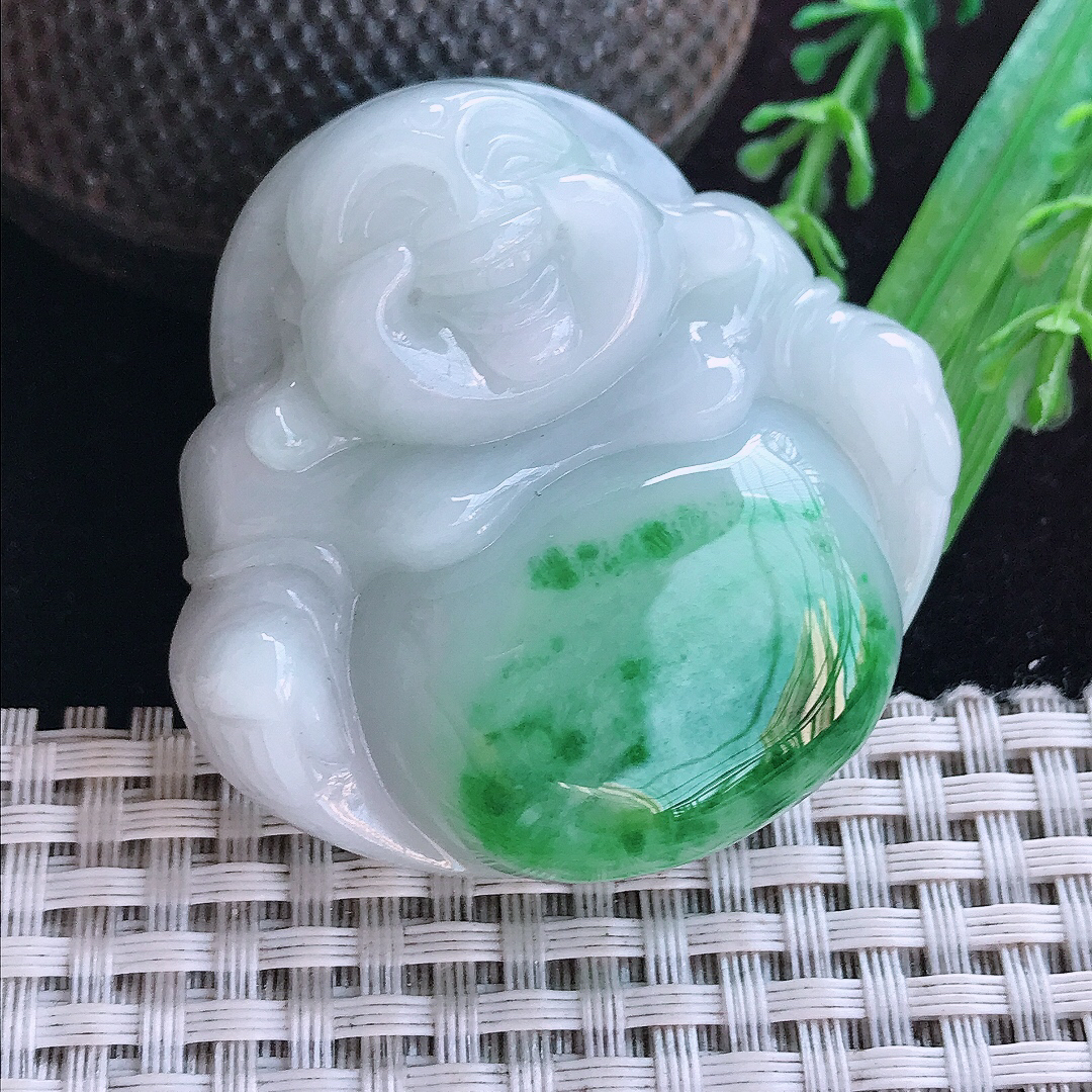 实拍A货翡翠47.8/50/14.2老坑精美辣阳绿大佛公吊坠翡翠玉牌挂件