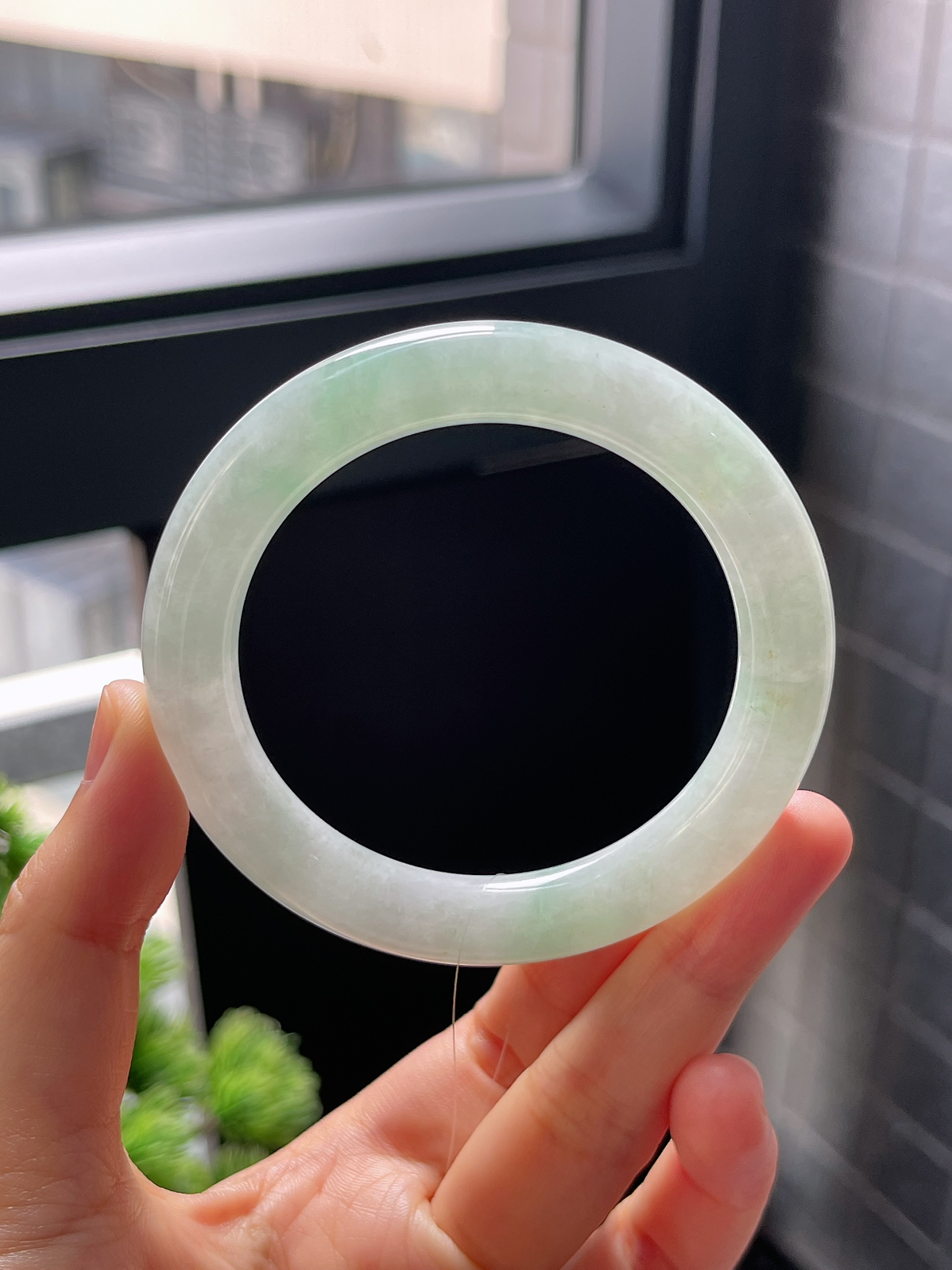 圆镯54圈口，翡翠手镯