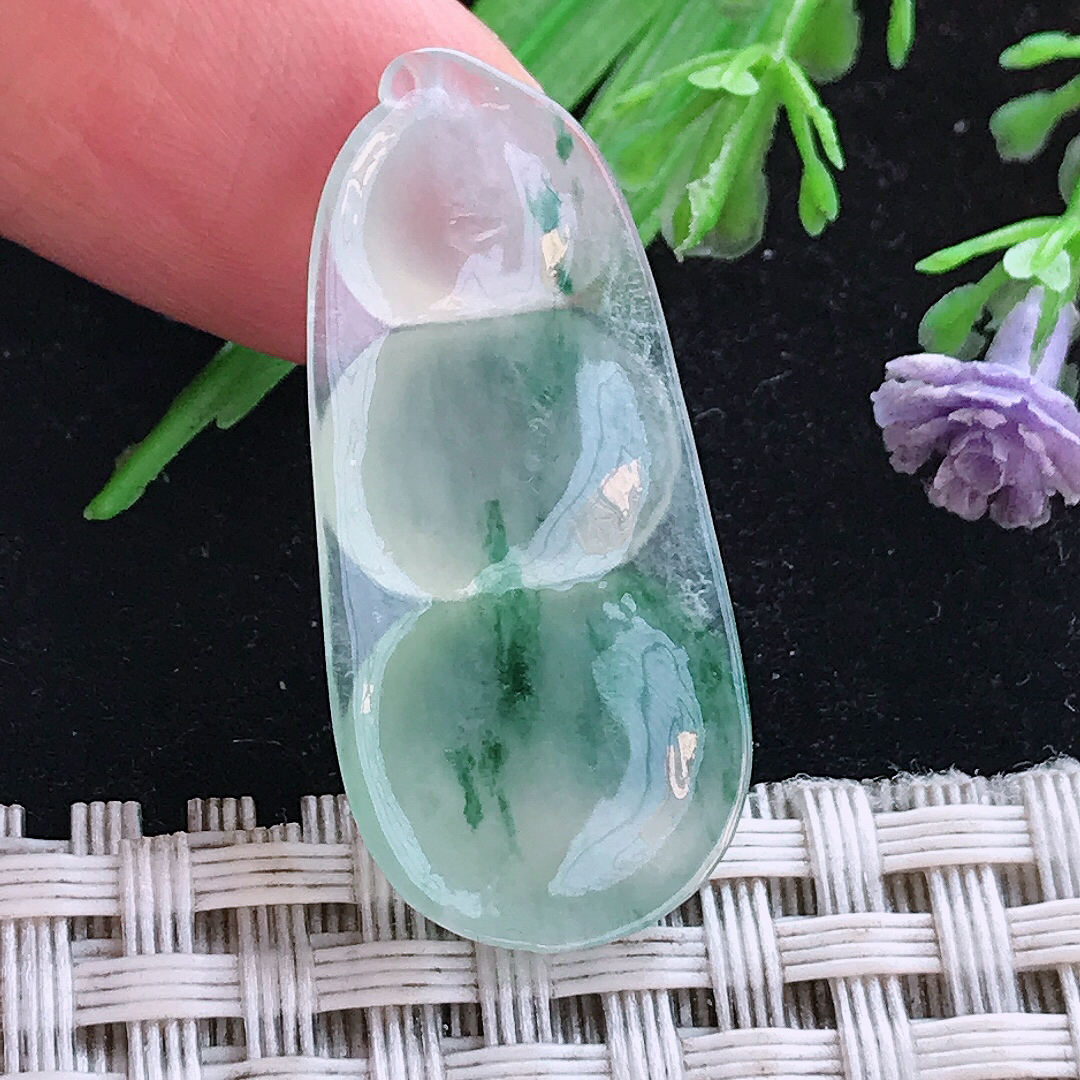 实拍A货翡翠32/15/4.1老坑冰种飘花四季豆吊坠翡翠福豆挂件