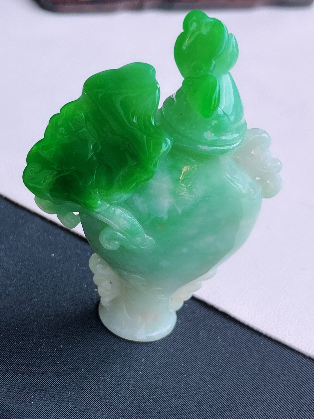 ️翠绿鼻烟壶，饱满大气，尺寸78.8/51/16.3/自然光实拍