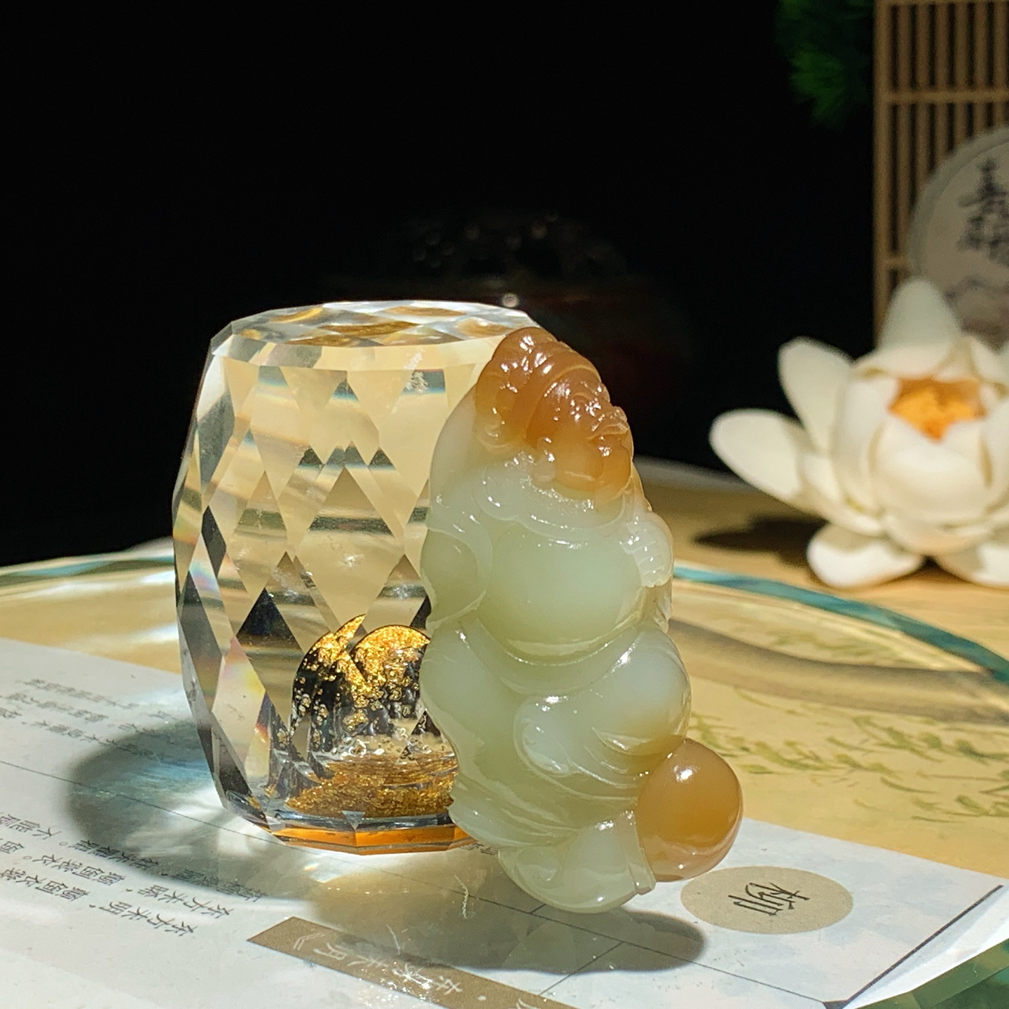 新疆且末糖财神爷挂件！尺寸51/23/14重24.8克 玉质细腻油润 底色纯净 脂粉好，品质好。lt
