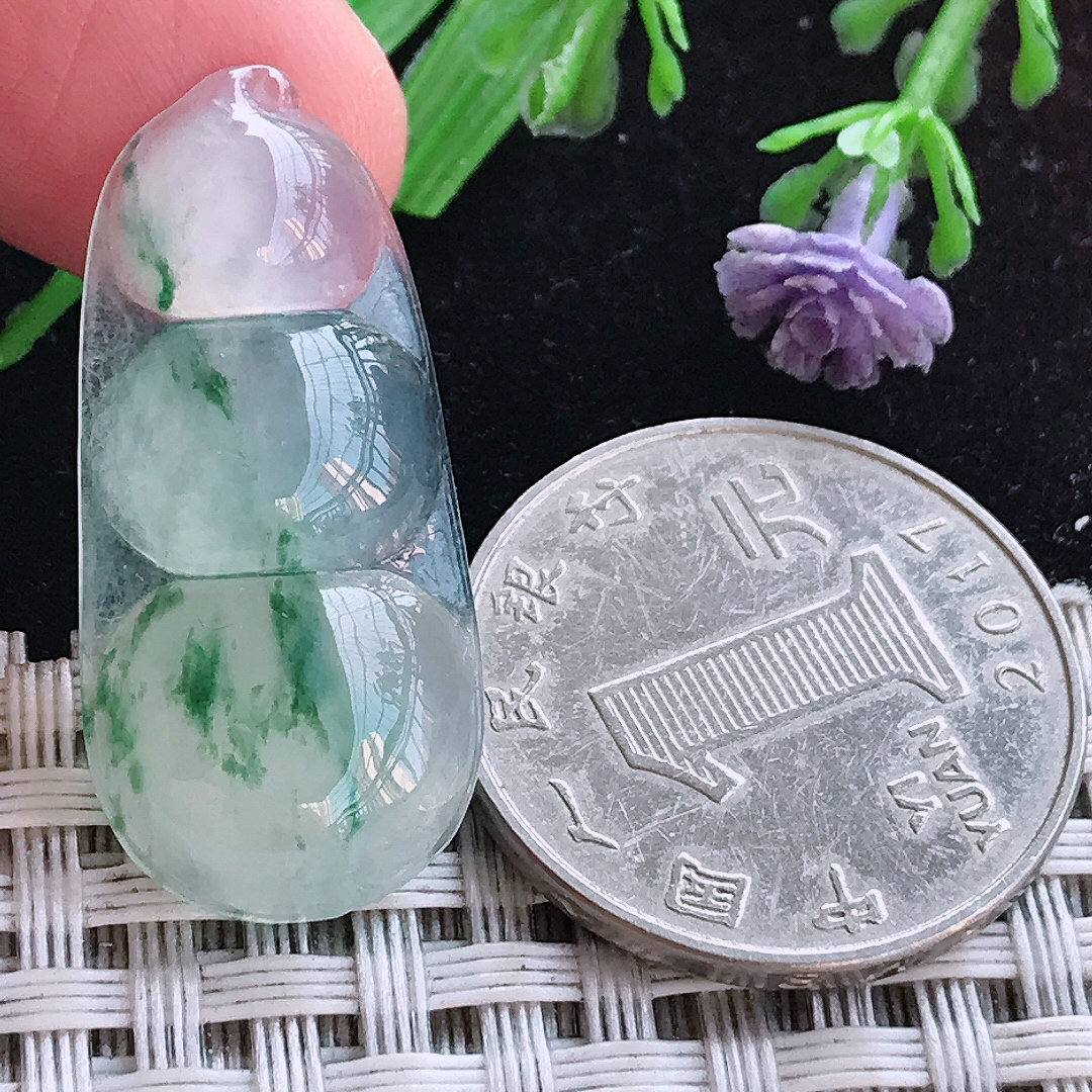 实拍A货翡翠32/15/4.1老坑冰种飘花四季豆吊坠翡翠福豆挂件
