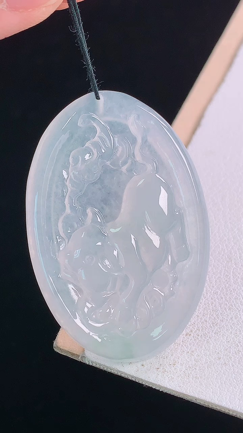 ️冰种生肖猪，无裂 尺寸:44.0-29.5-5.8mm 7