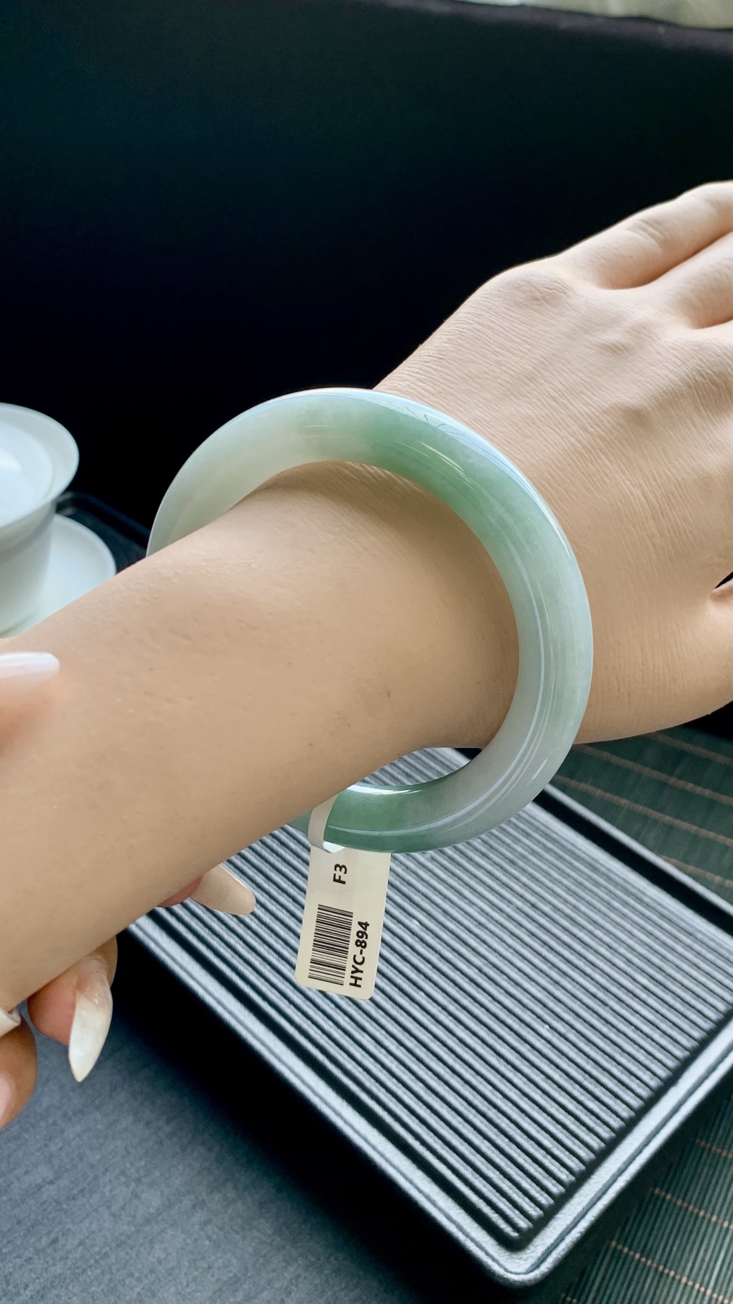 飘绿圆条手镯成品 HYC-894 尺寸：57-11-11