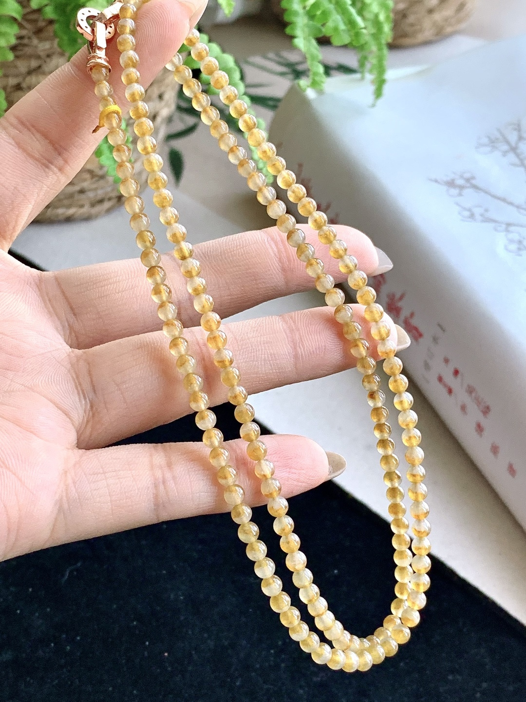 【珠子】️冰黄翡珠链圆珠子珠链 【说明】缅甸 性比高 【尺寸】3.6mm，31cm 【重量】16.