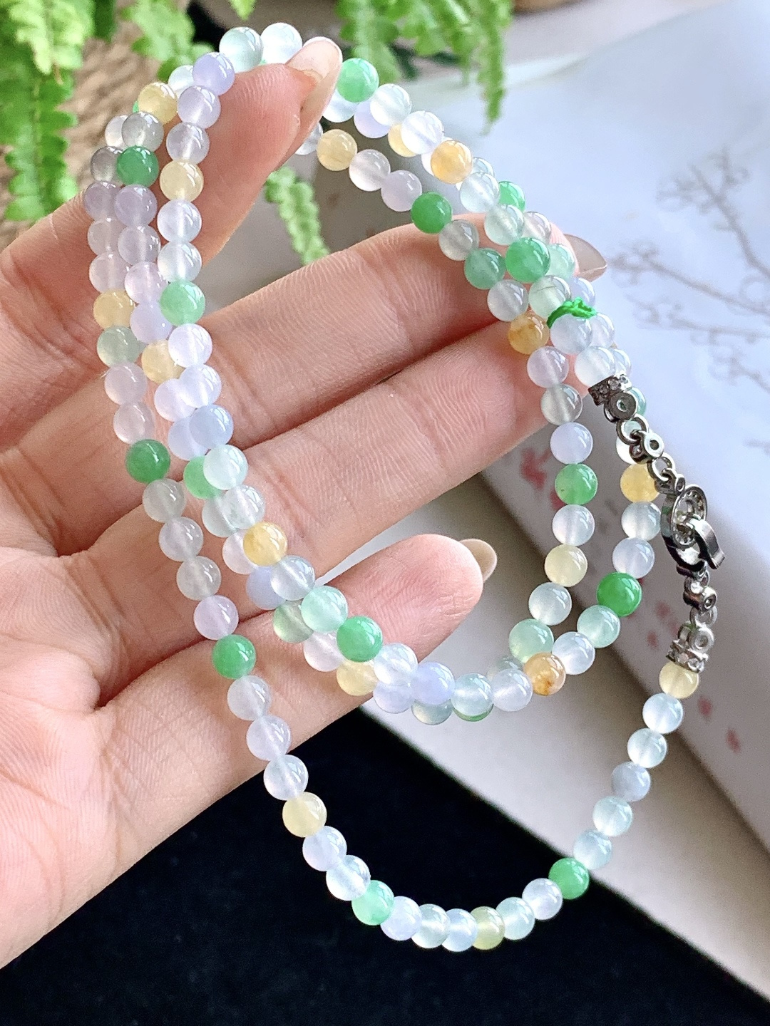 【珠子】️冰多宝珠链圆珠子珠链 【说明】缅甸 性比高 【尺寸】4.4mm，32cm 【重量】23.4克