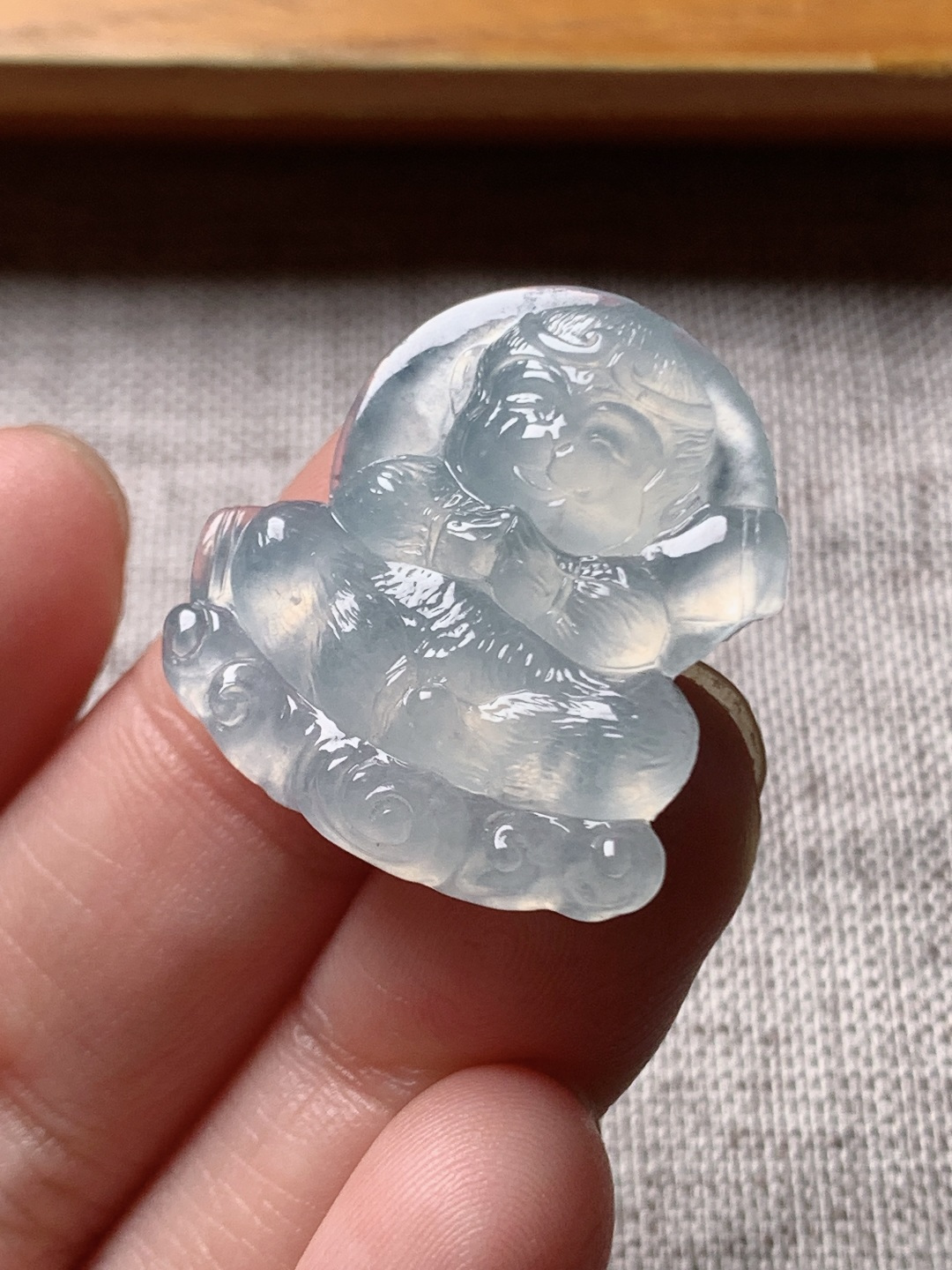 ️冰种齐天大圣，水润种老 1008 尺寸25*23.5*4