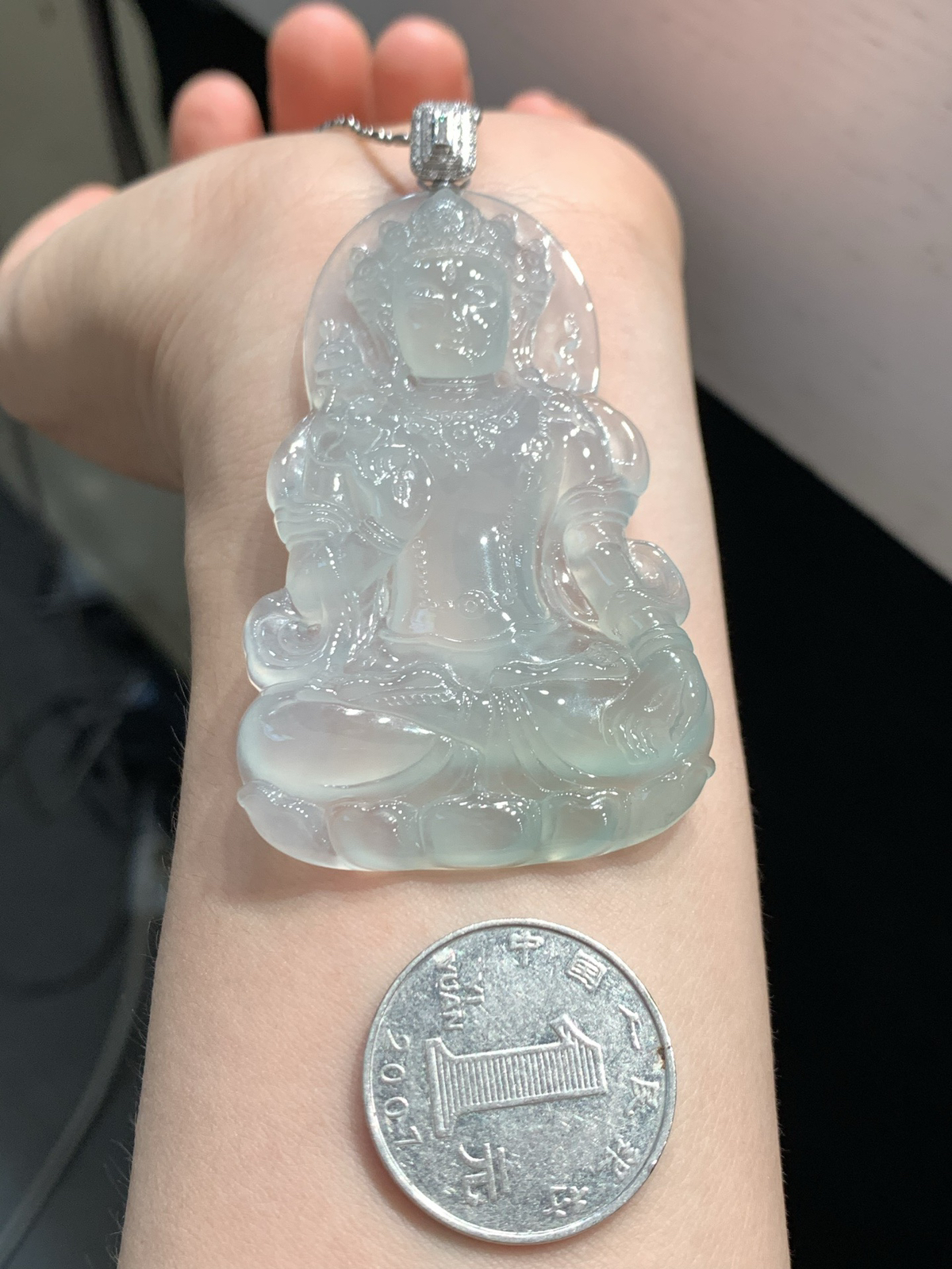 冰种度母，吉祥如意~
裸石66.5-41.6-6.2mm