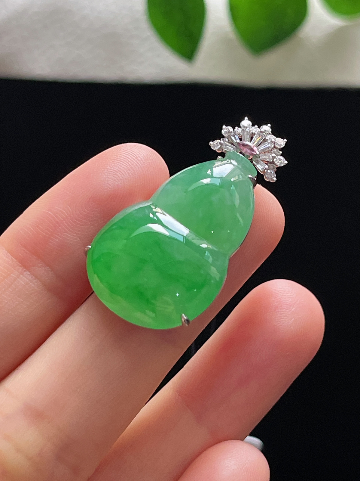 18k金翡翠冰糯种飘绿葫芦