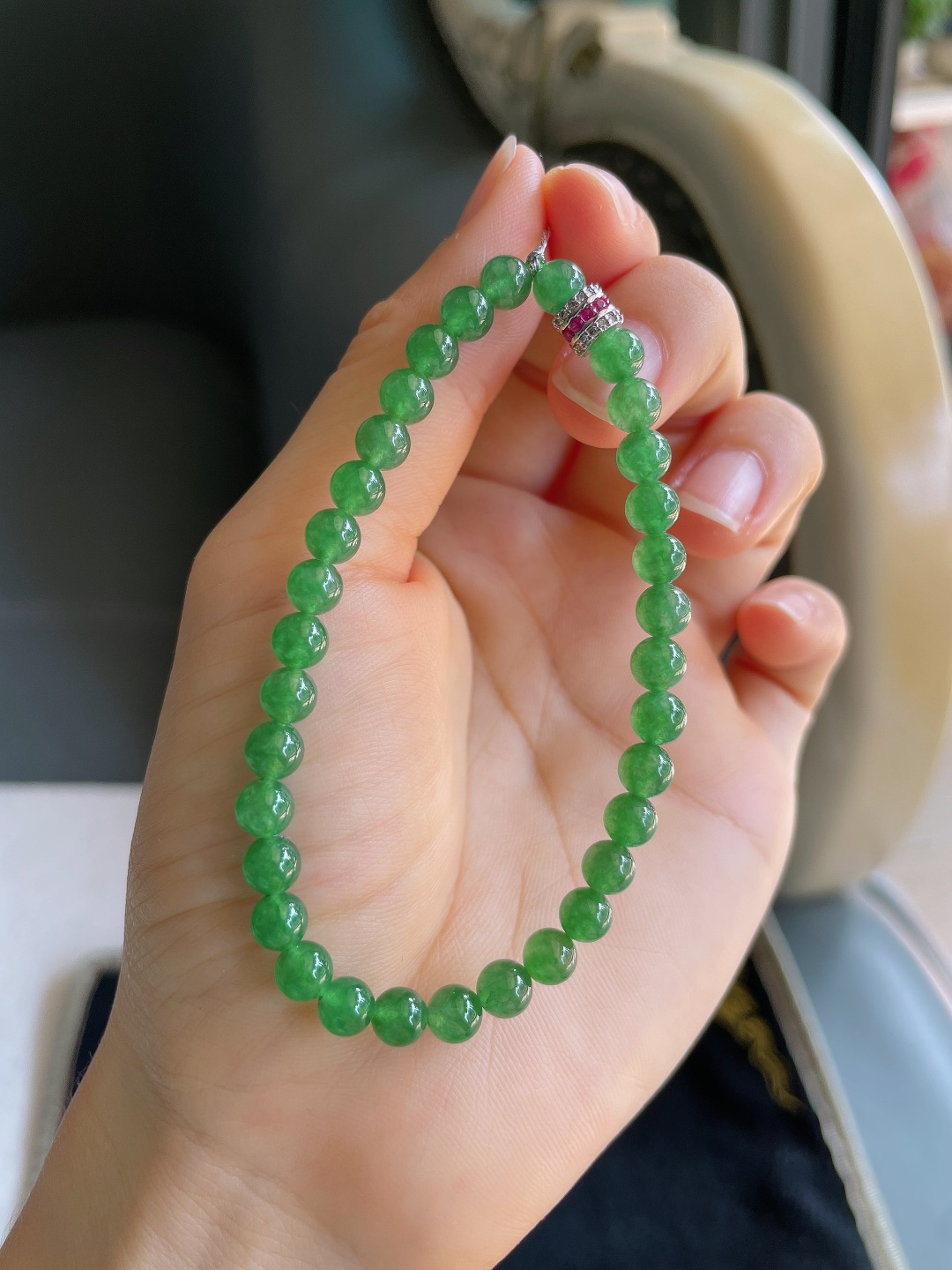 缅甸天然翡翠A货，冰满绿手串，尺寸：5.5mm。【编4761】