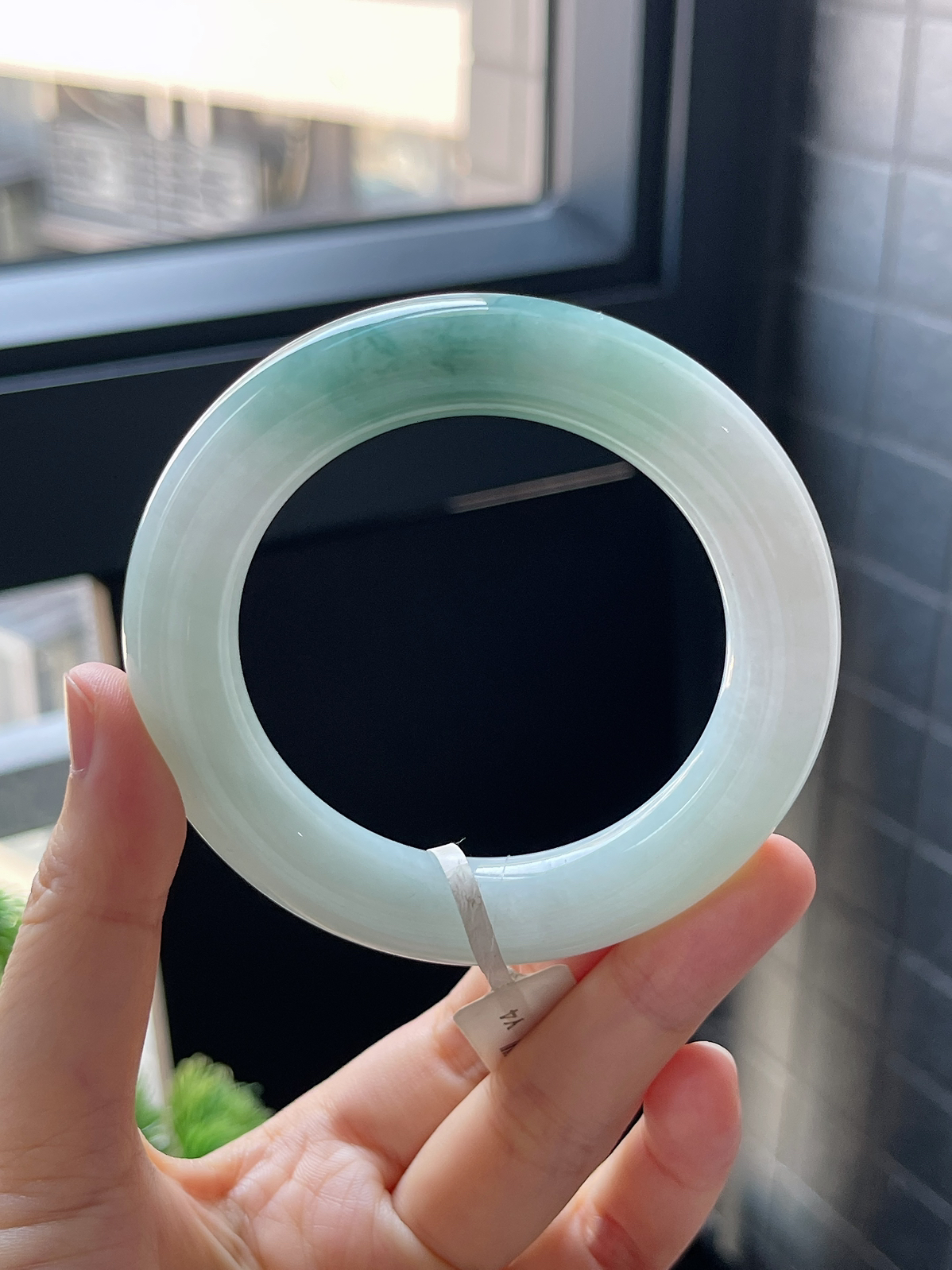 圆镯54圈口，翡翠糯化种飘花手镯