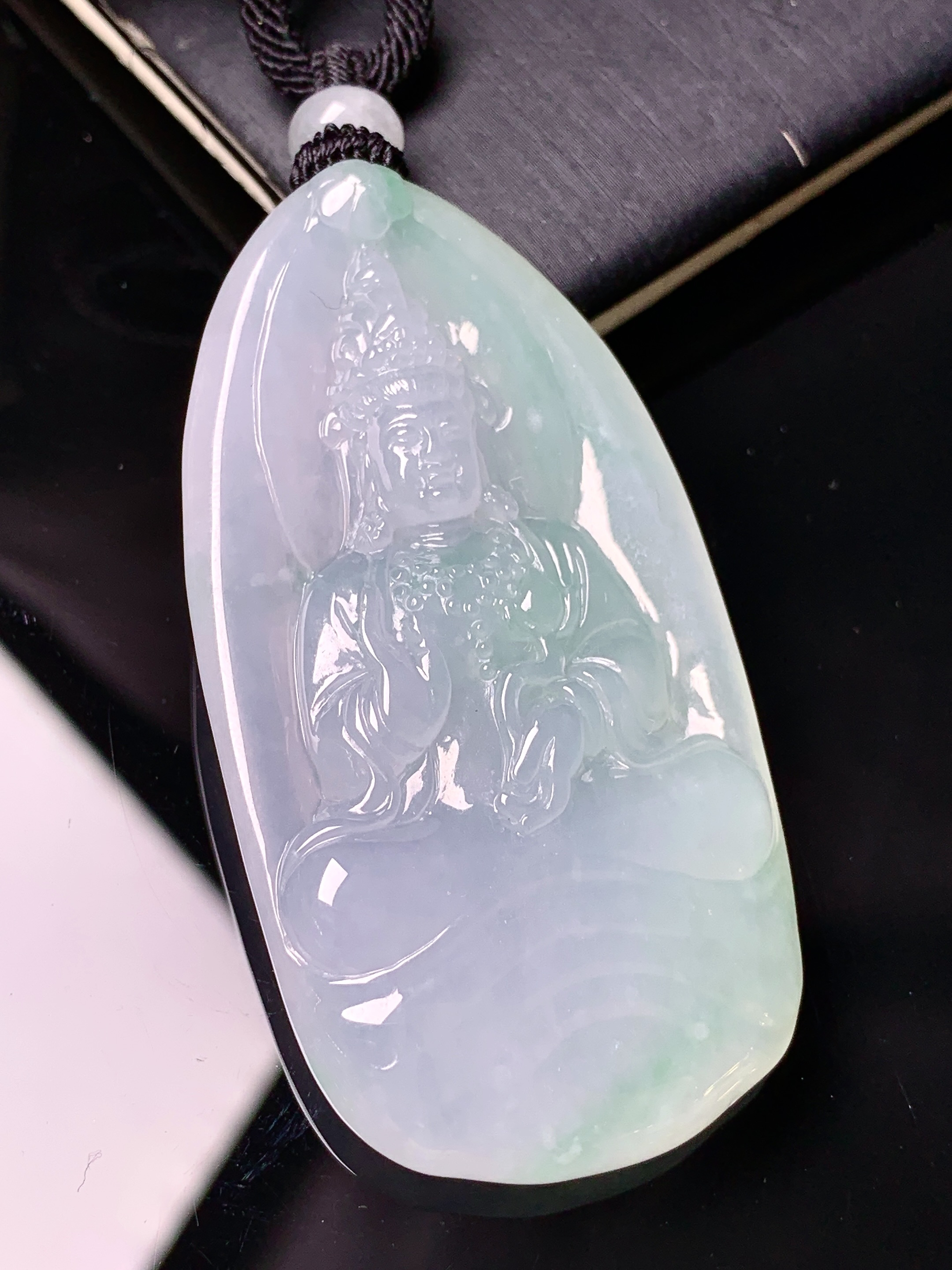 冰种度母观音菩萨吊坠 玉质细腻 色泽艳丽清新 水润亮眼 整体尺寸55.5*29*7.3 L1