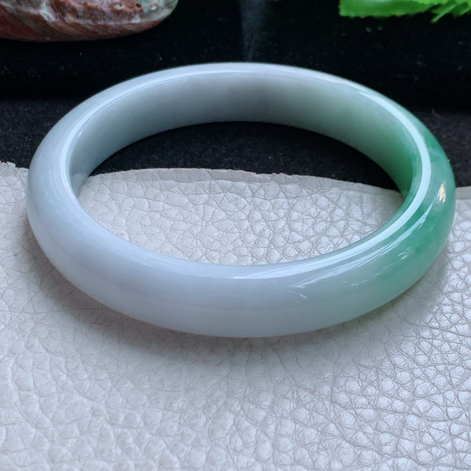 jm大圈口62.5*12.5*8.5平安镯 缅甸翡翠a货玉手镯飘绿水润宽边玉手环