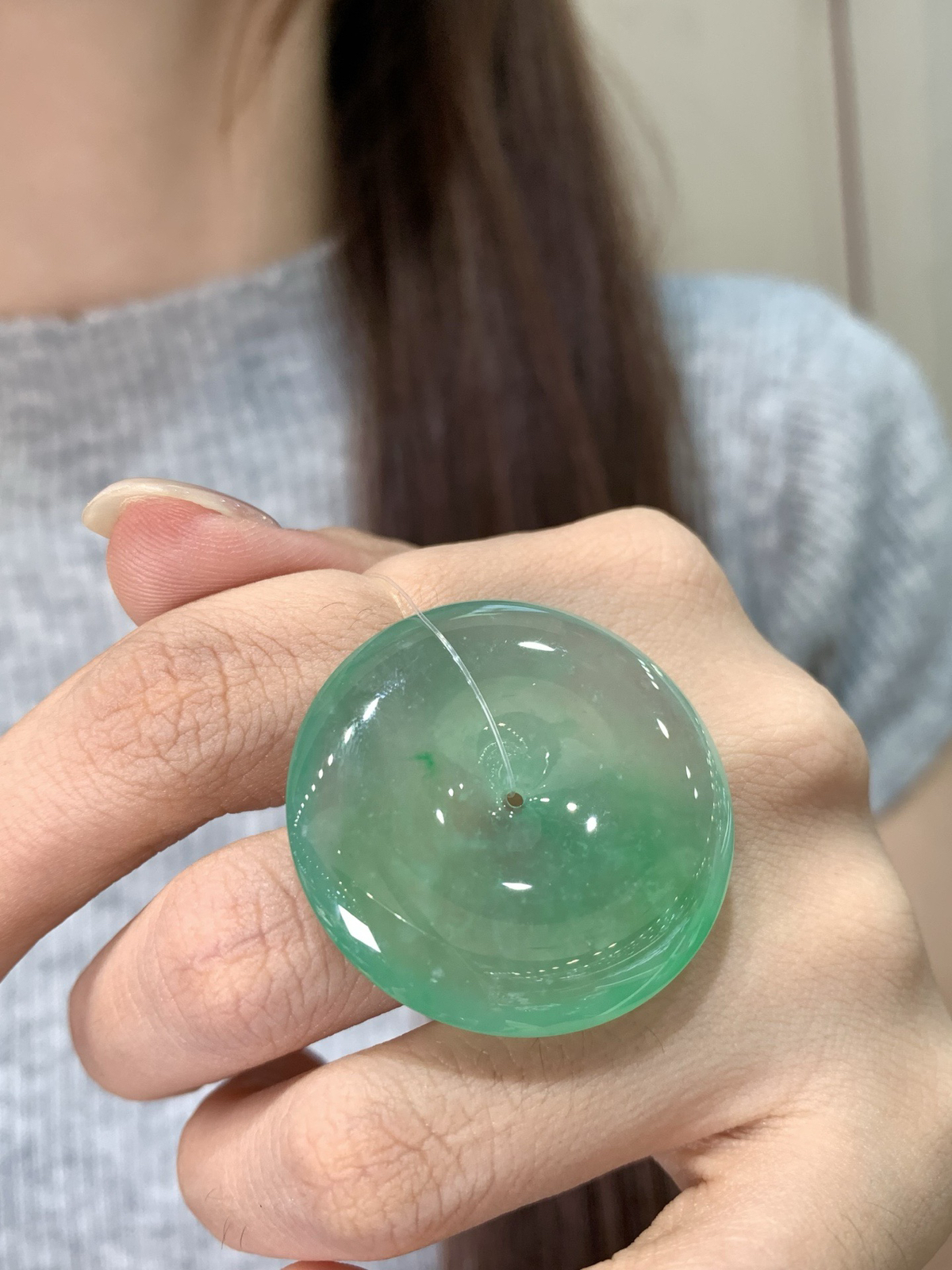 冰飘绿平安扣，平平安安~
尺寸34.8-6.7mm