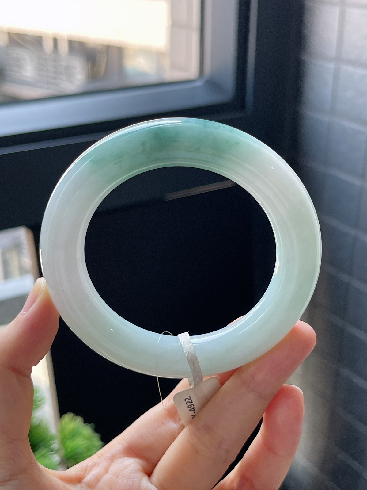 圆镯54圈口，翡翠糯化种飘花手镯