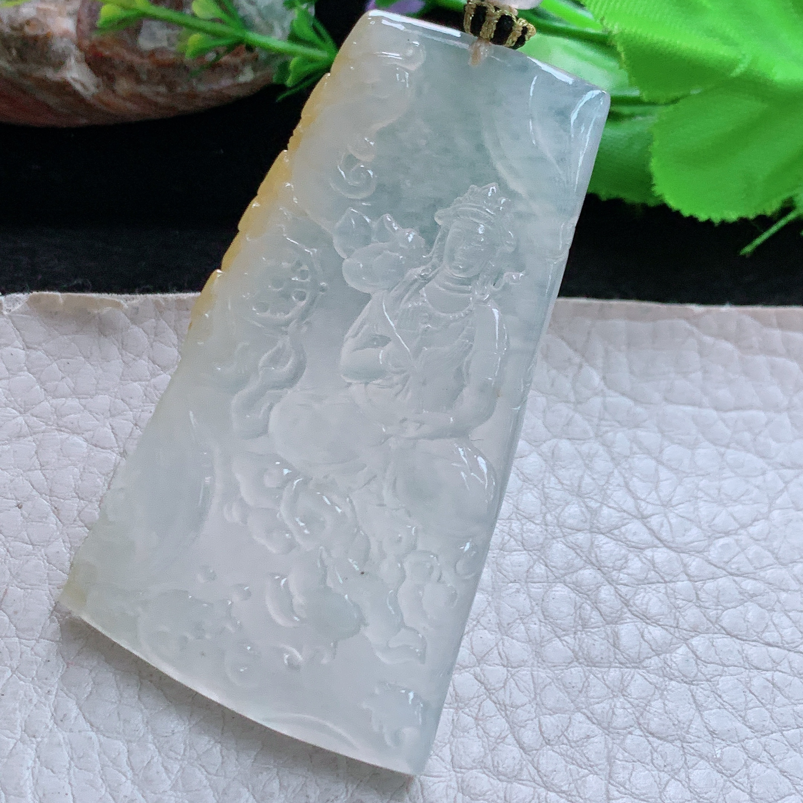 yl实拍64.3*38*5.3天然缅甸翡翠a货冰种大势至观音，持莲守护神菩萨