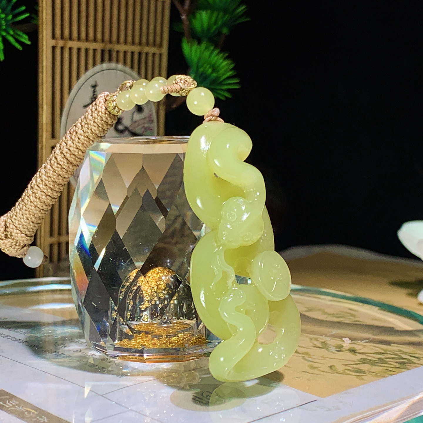 新疆若羌黄口料富贵缠身蛇挂件 尺寸55/25/10重20克，玉质细腻油润 底色纯净 脂粉好，品质好！lt2601008