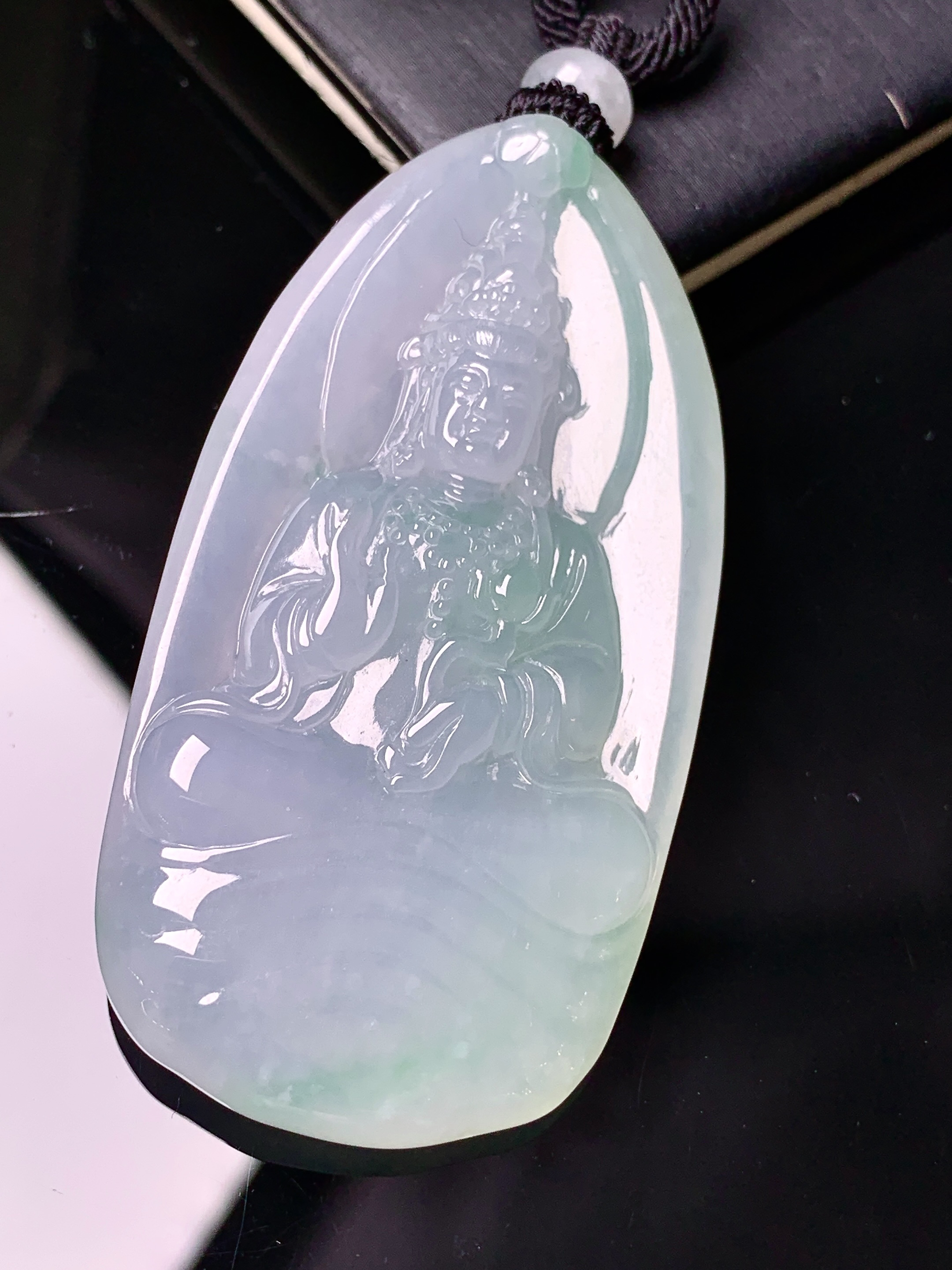冰种度母观音菩萨吊坠 玉质细腻 色泽艳丽清新 水润亮眼 整体尺寸55.5*29*7.3 L1
