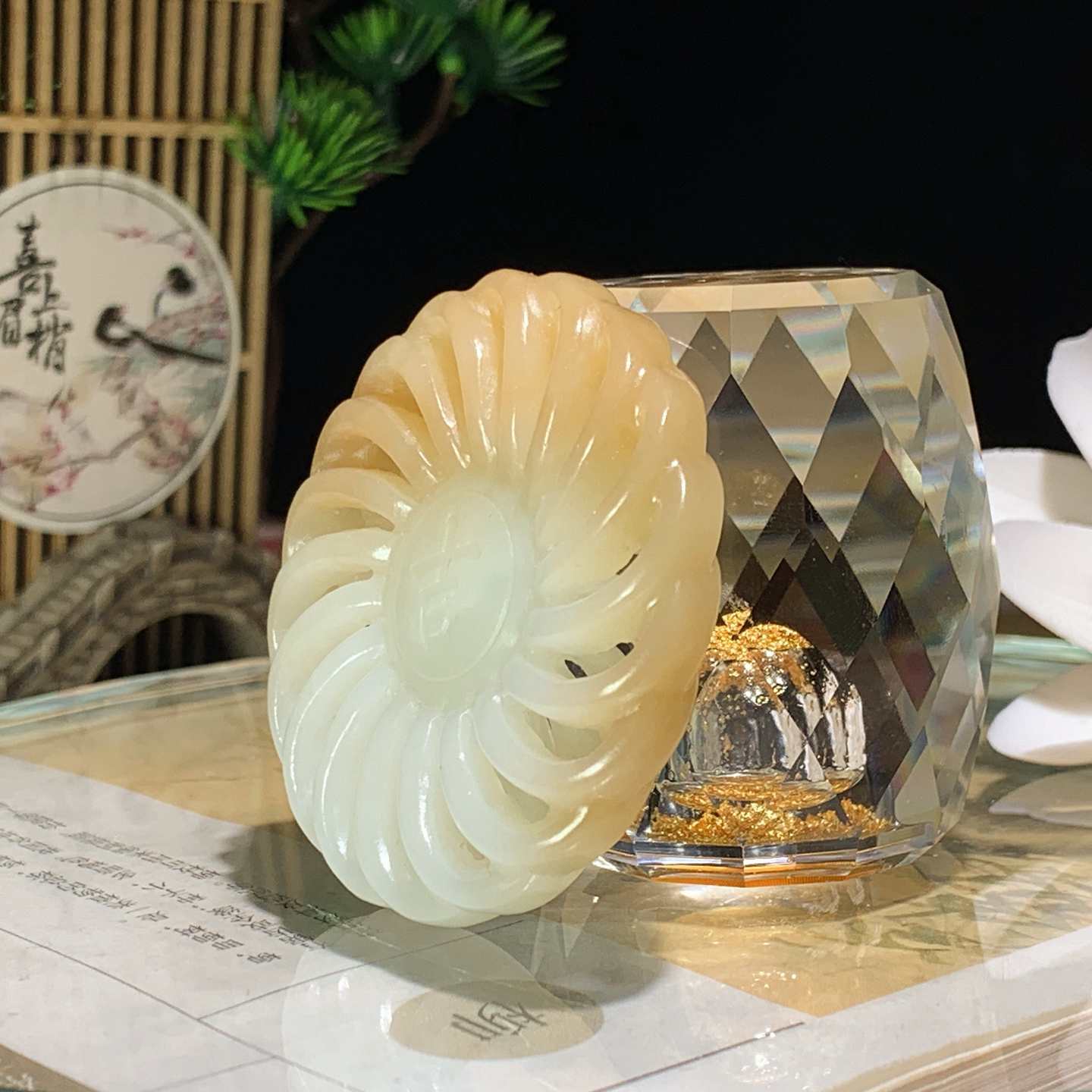 新疆且末糖时来运转挂件！尺寸51/8重28克 玉质细腻油润 底色纯净 脂粉好，品质好。lt2601008