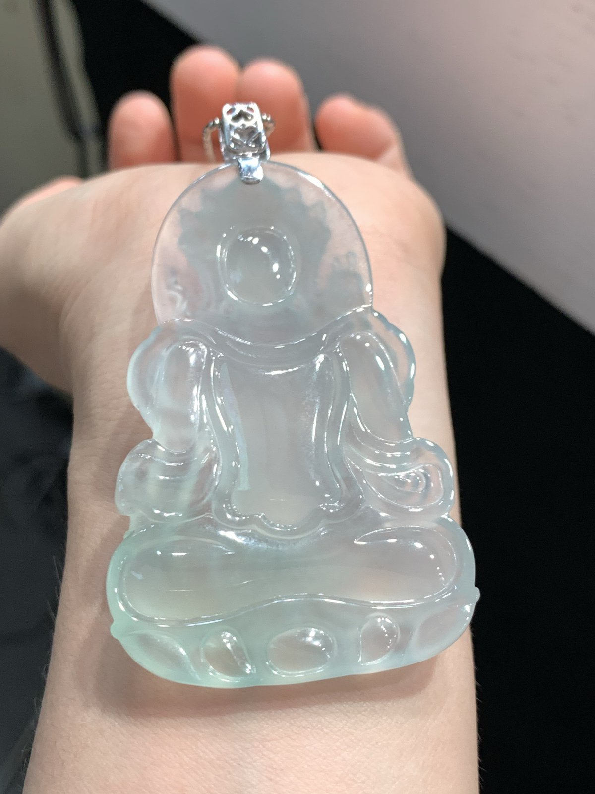 冰种度母，吉祥如意~
裸石66.5-41.6-6.2mm