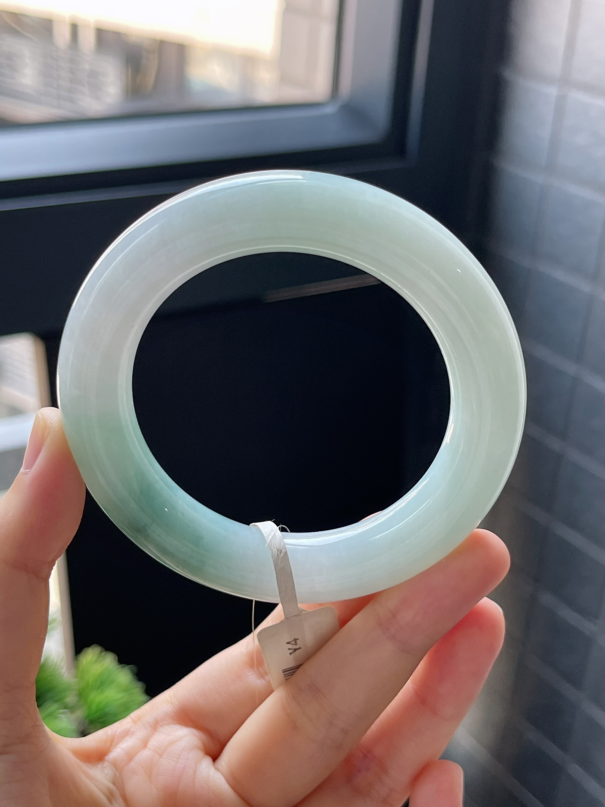 圆镯54圈口，翡翠糯化种飘花手镯