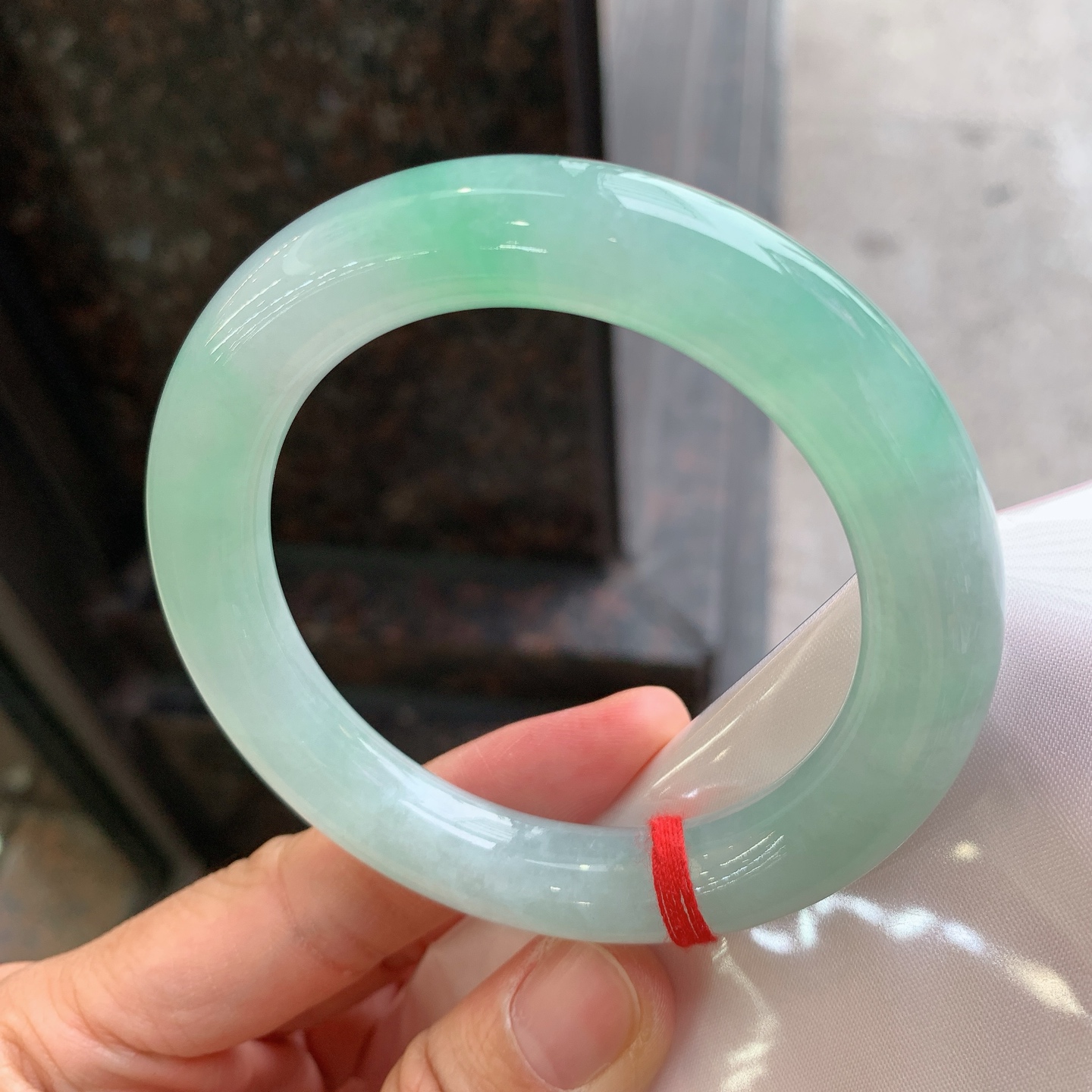 圆条冰飘绿 微纹 尺寸：56.5/11.3 版型好